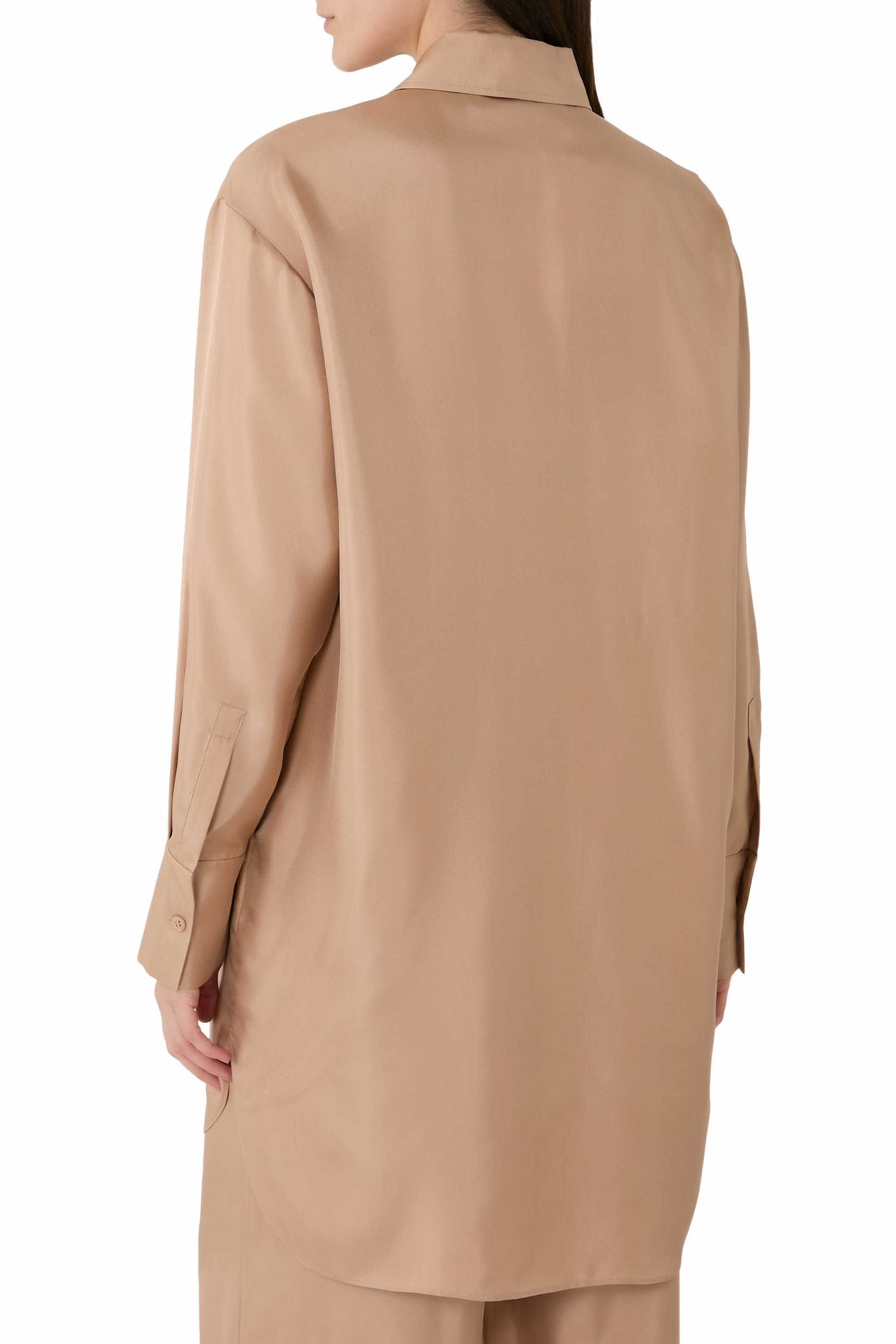 قميص طويل بشعار الماركة حرير