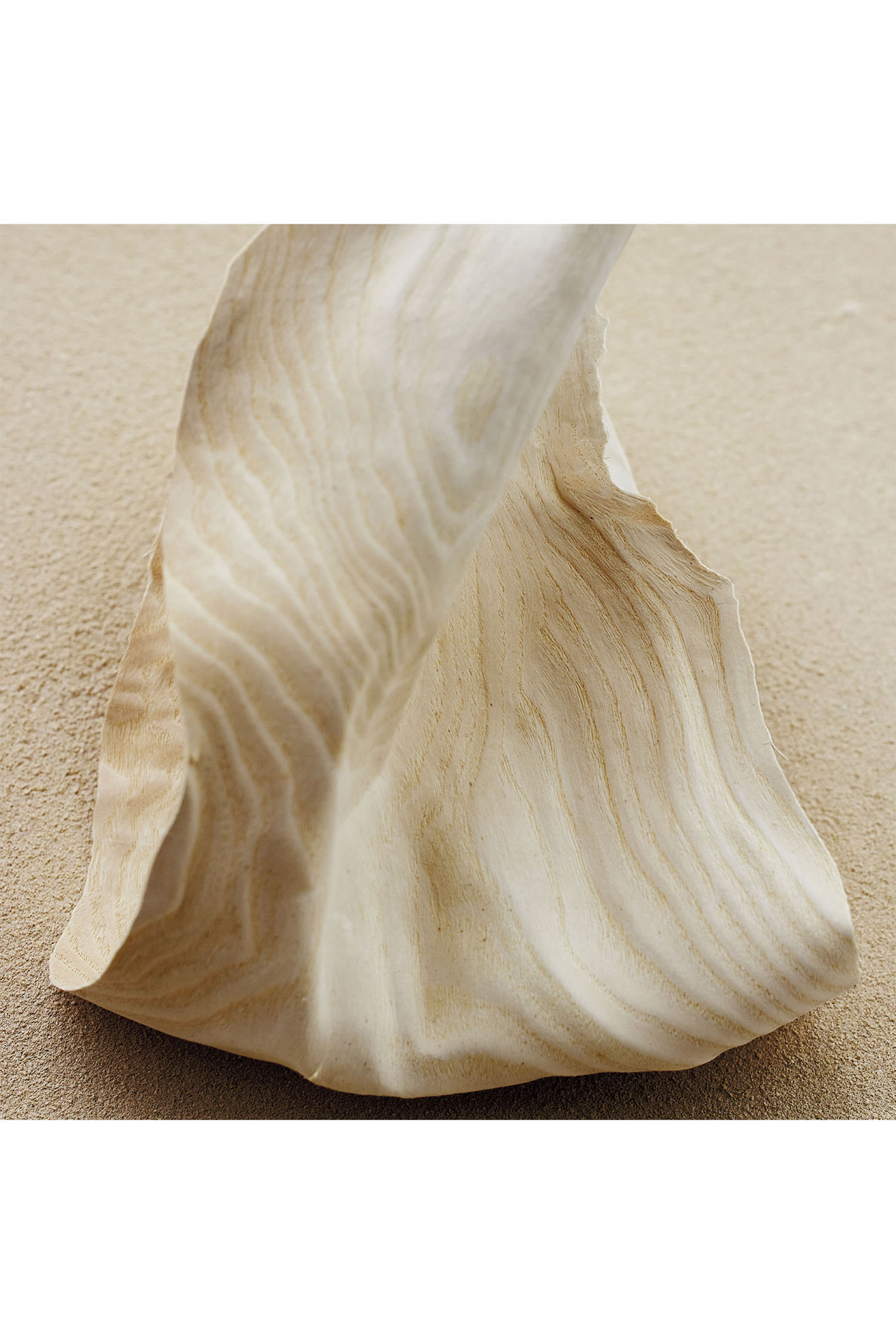 أو دو بارفان أتيليه ديس فلور سانتالوم