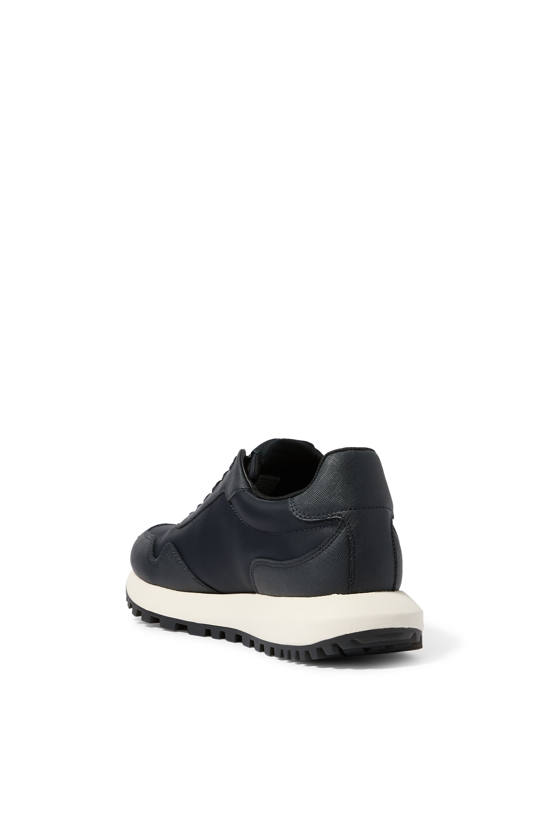 سنيكرز اي أس في نايلون معاد تدويره وتفاصيل سافيانو صديق للبيئة