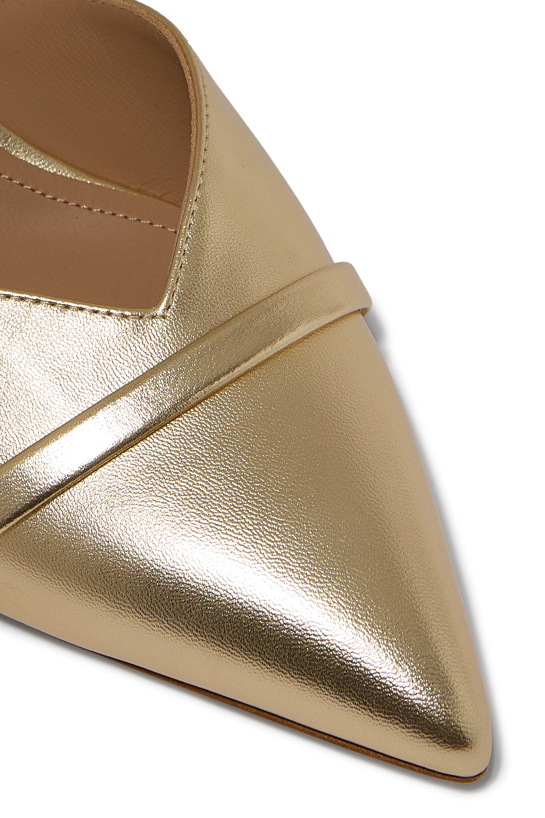 حذاء فرانكي 45 بفتوح من الخلف بكعب منخفض جلد بلون ذهبي