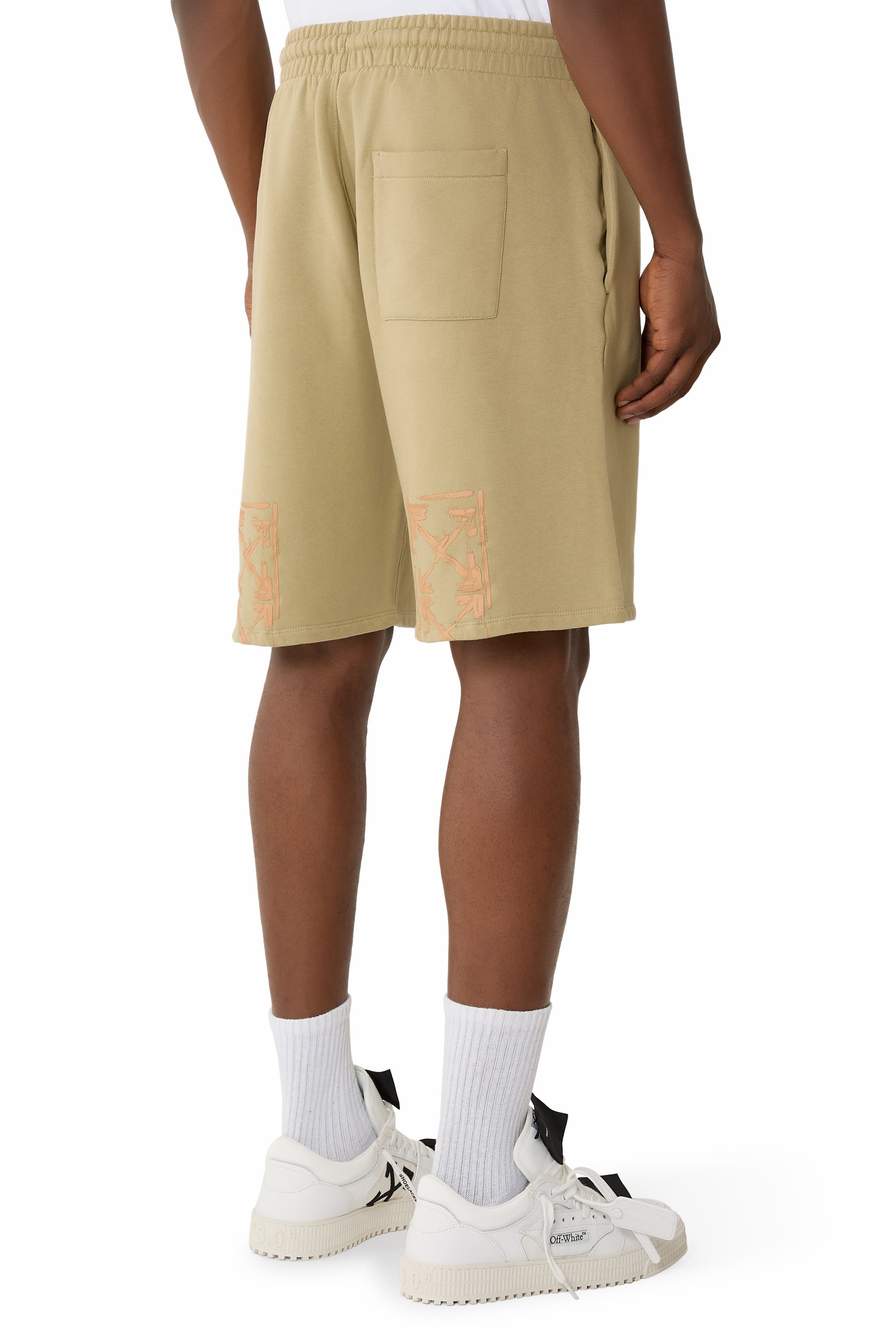 شورت رياضي سكيت مزين بشعار الماركة