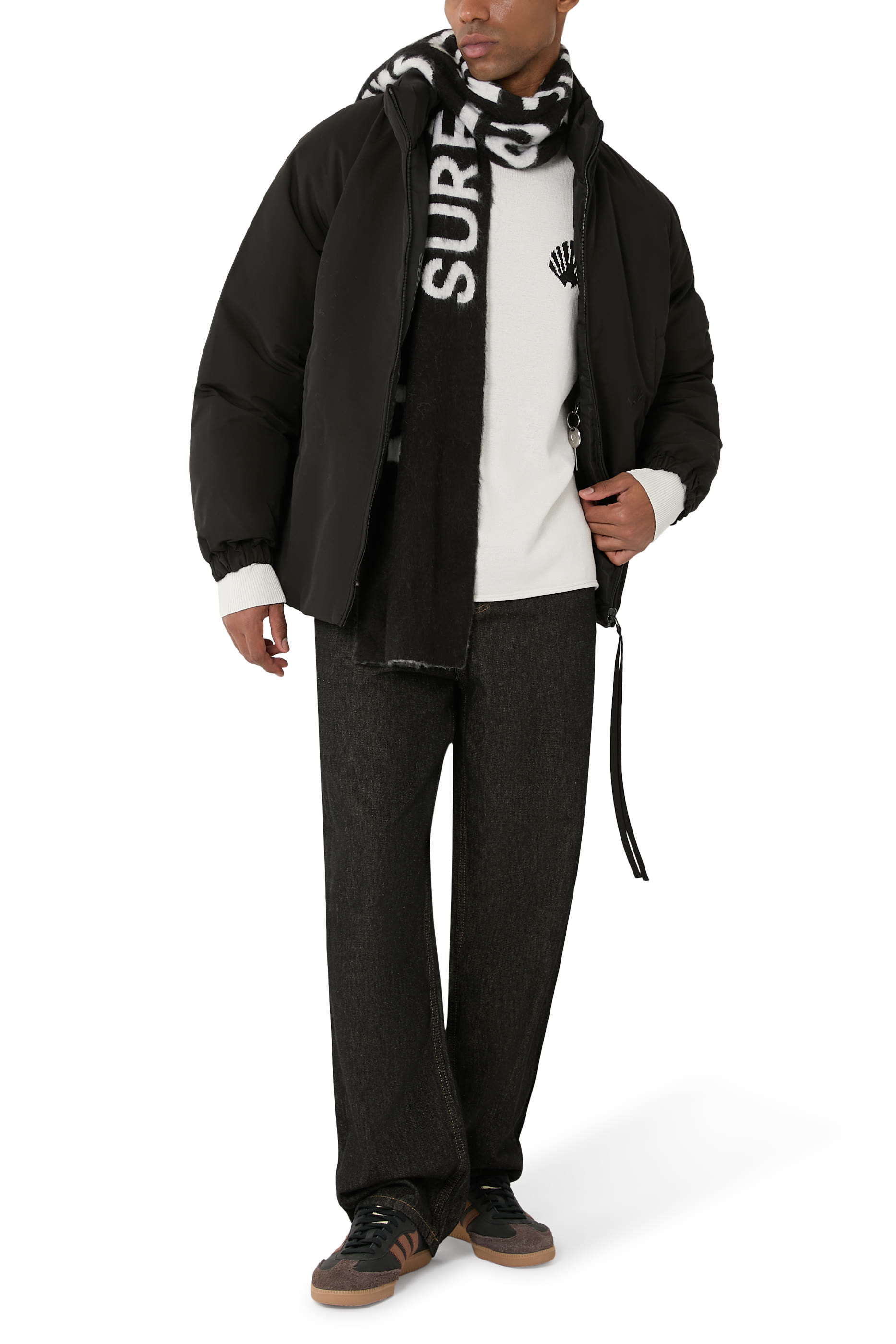 سويت شيرت بأكمام طويلة وشعار الماركة