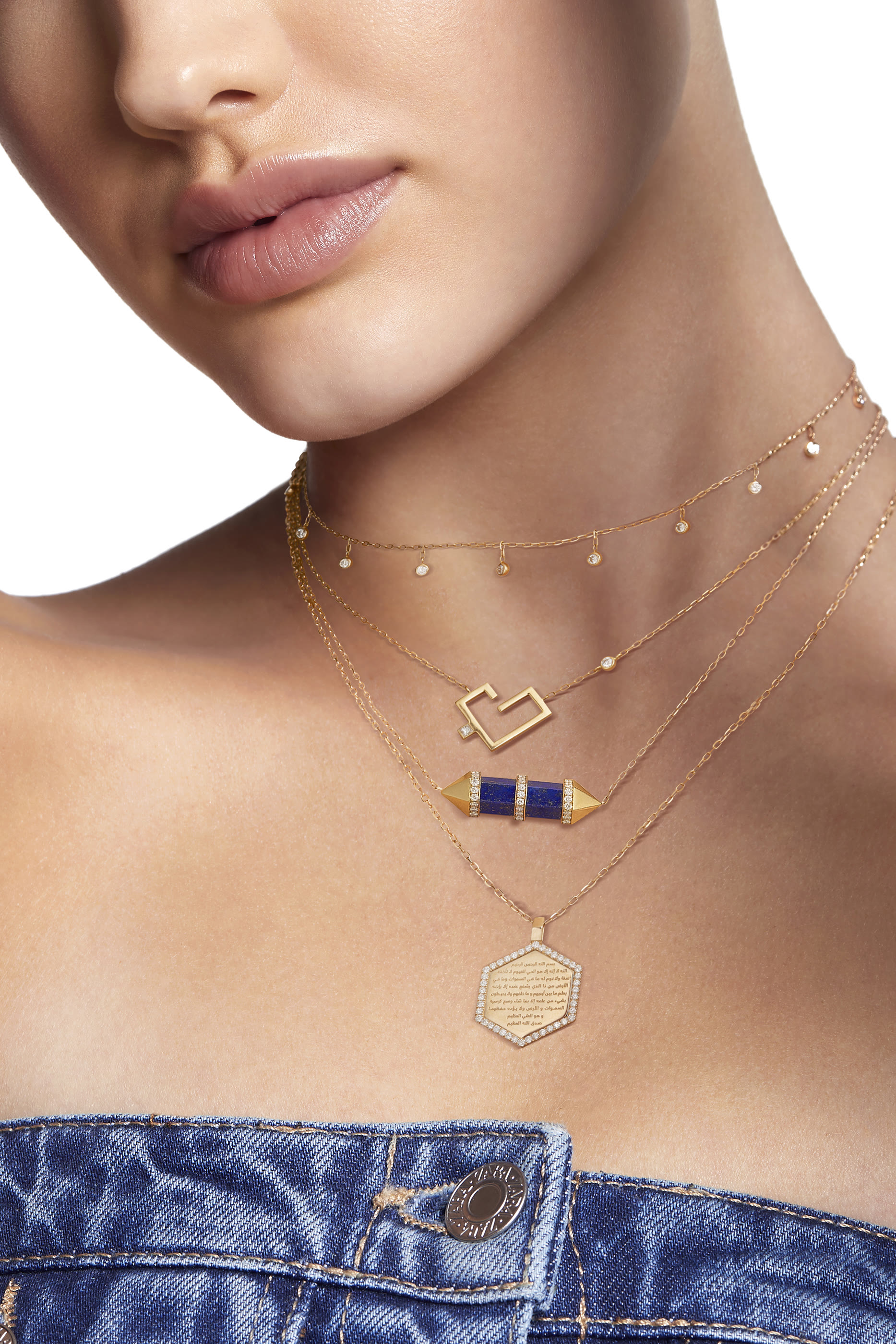 قلادة سباركل بسلسلة مزينة بخمسة ماسات متدلية ذهب أصفر عيار 18