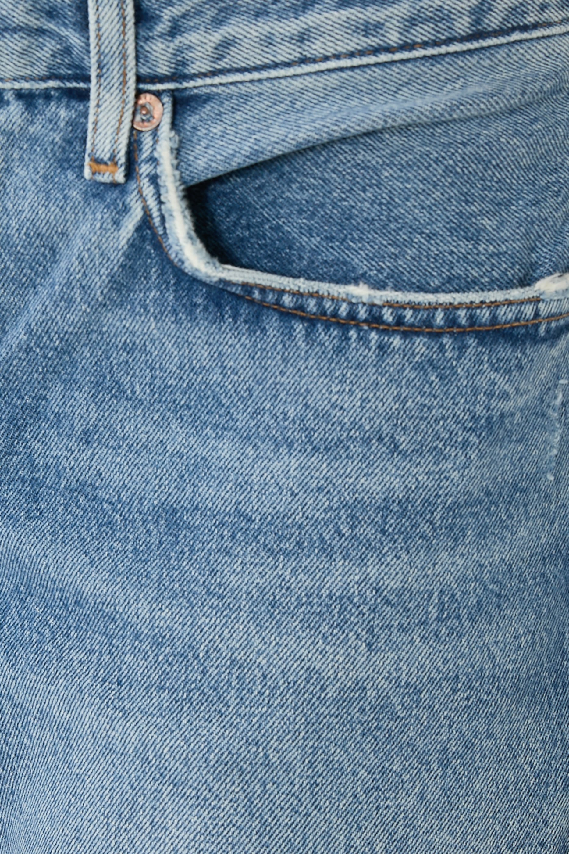 بنطال جينز بقصة واسعة بخصر منخفض