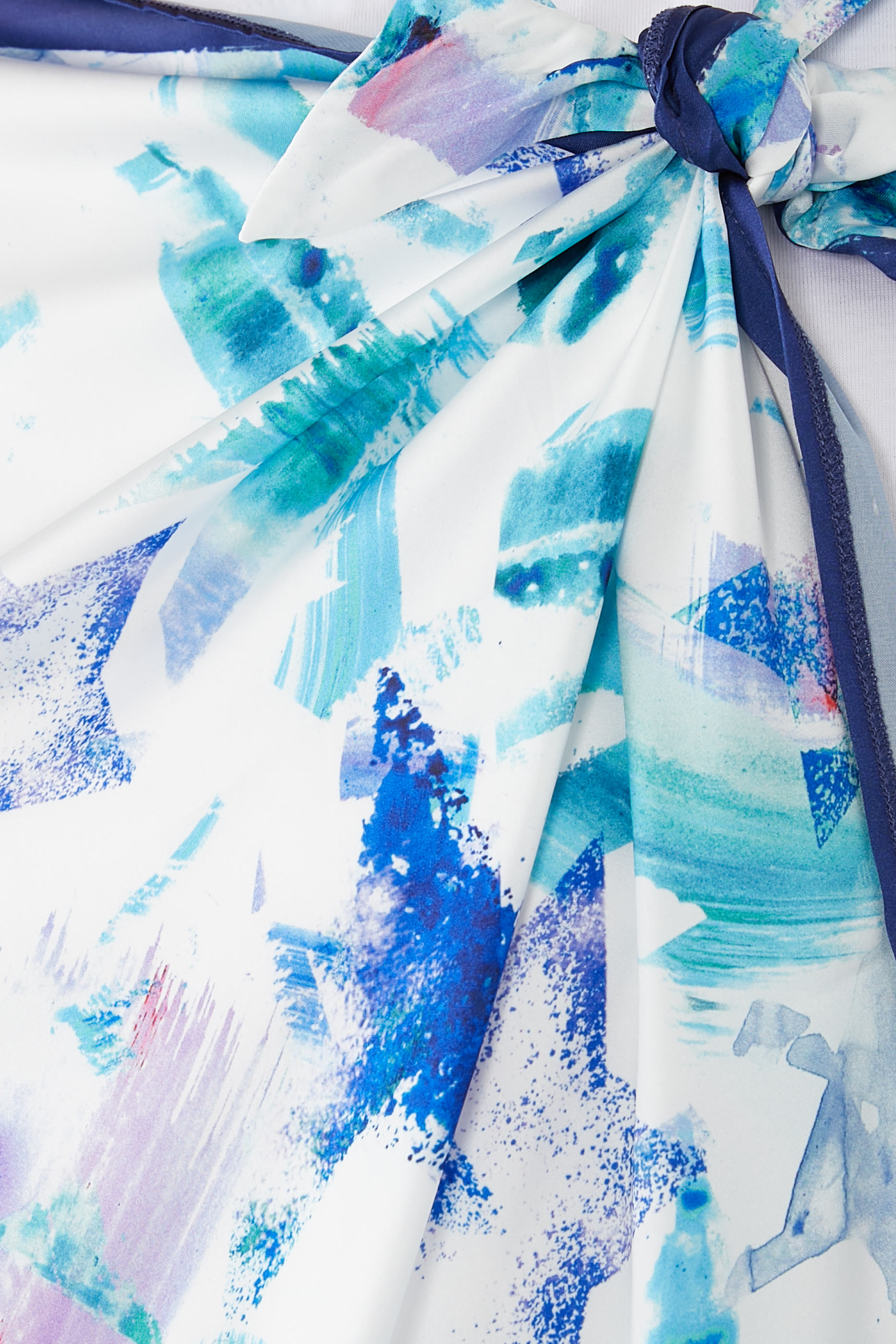 تيشيرت بنقشة وشاح