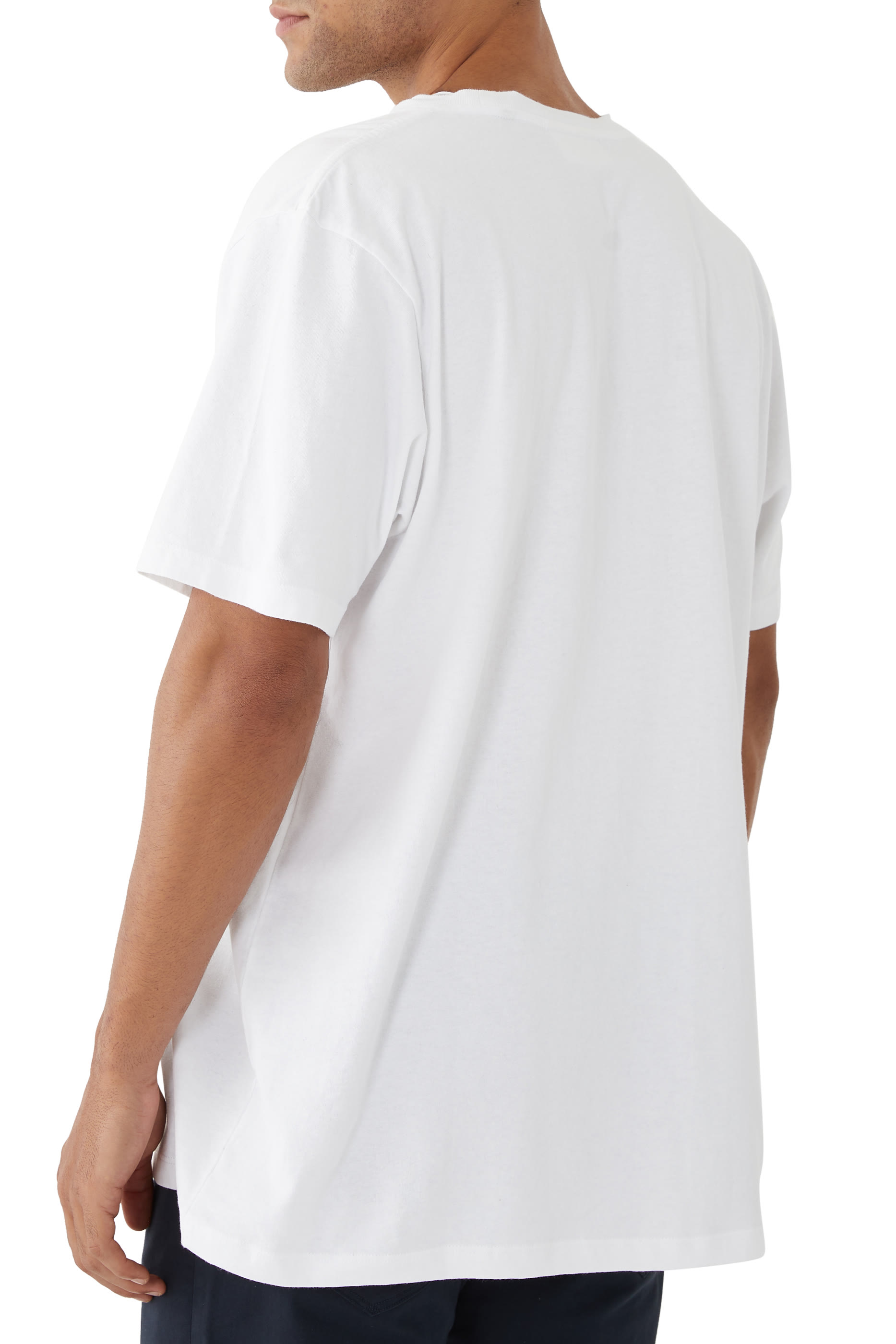 تيشيرت بشعار الماركة