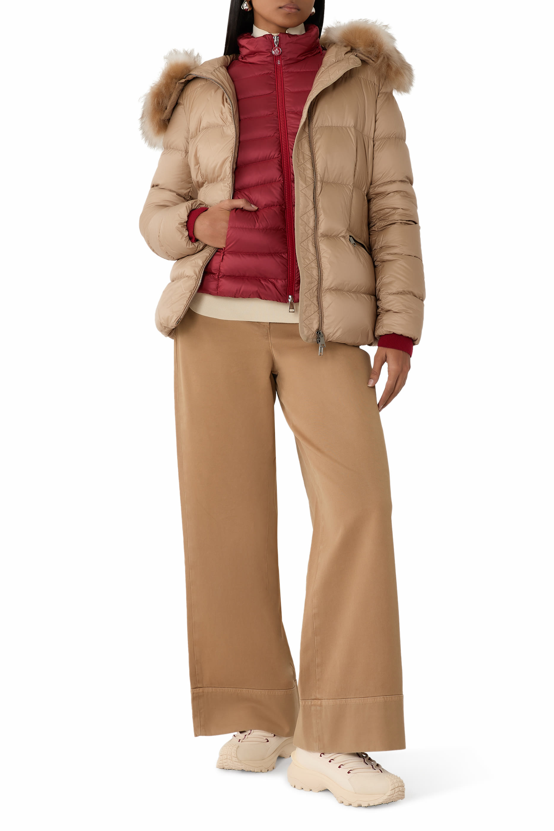 جاكيت بود قصير مبطن بالزغب بحافة فرو