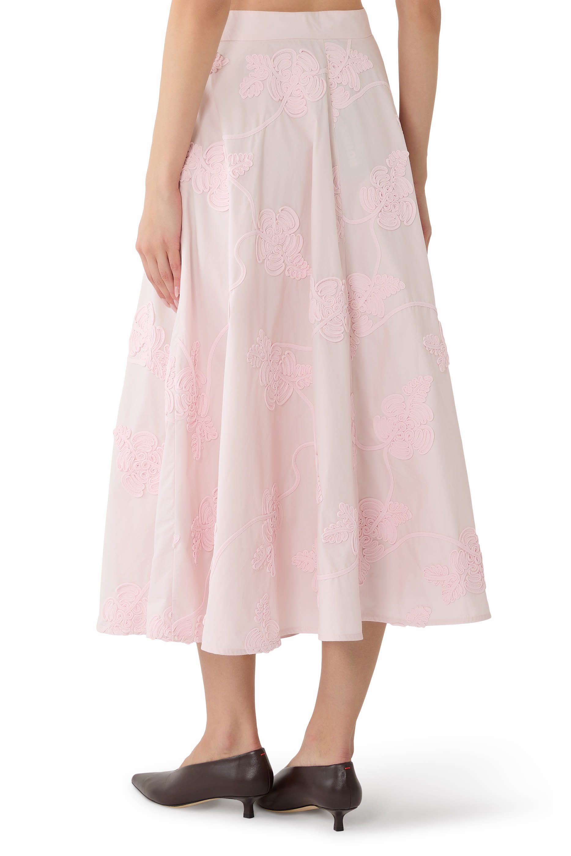 تنورة طويلة بنقشة أزهار