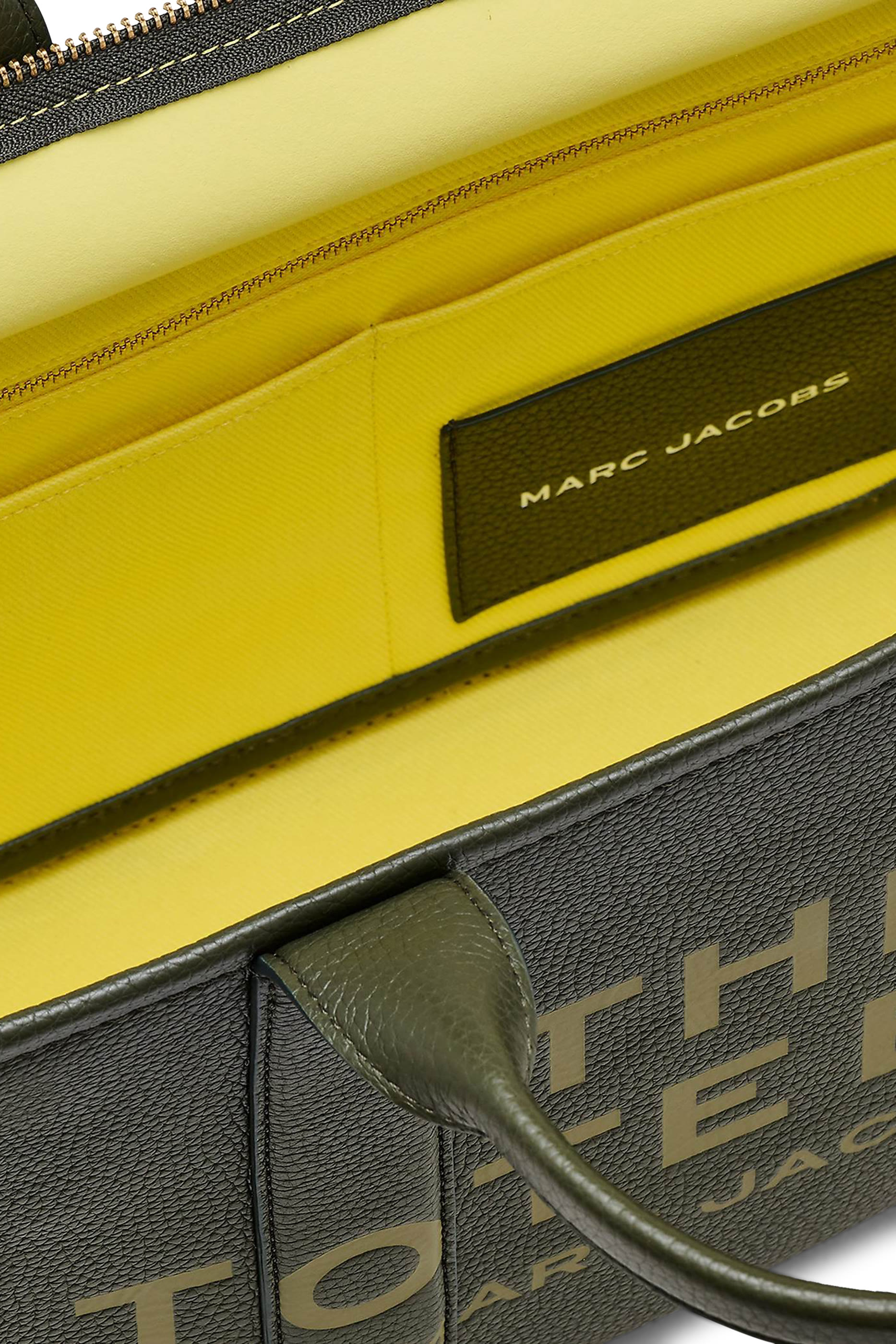 حقيبة يد صغيرة جلد