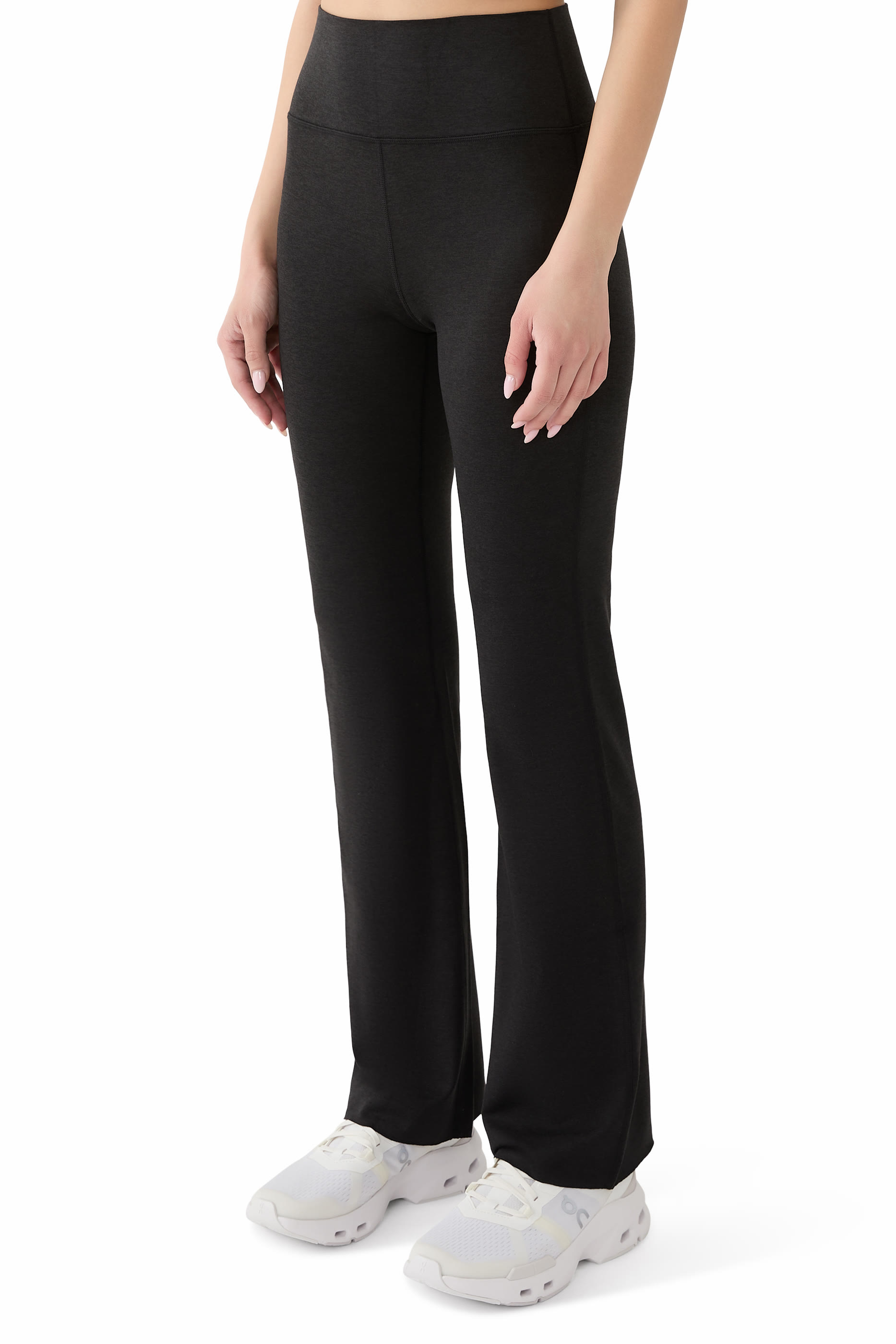 لغينغز هالو بقصة ضيقة وحافة واسعة