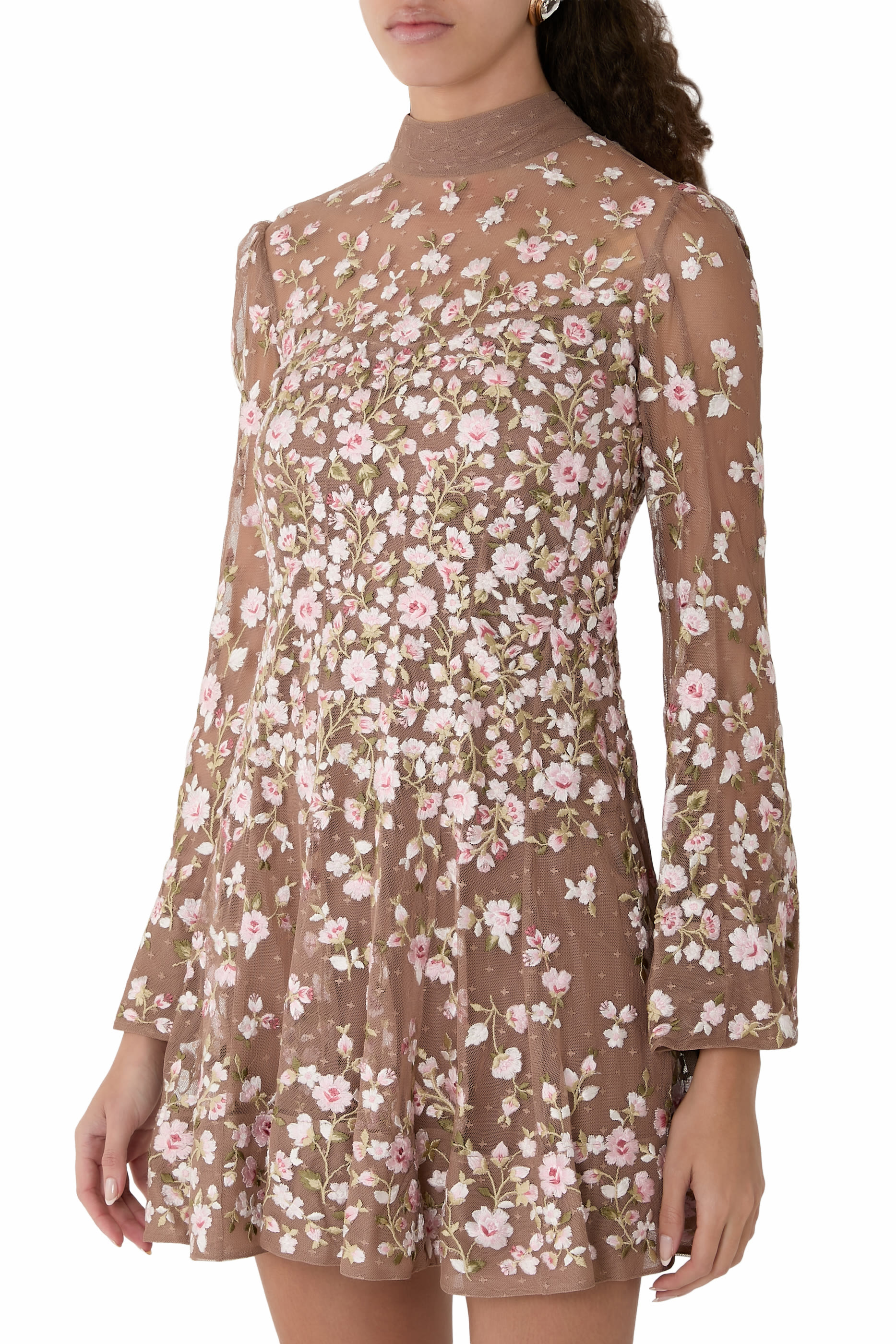 فستان سهرة سيلفيا قصير بأكمام طويلة بنقشة ورود