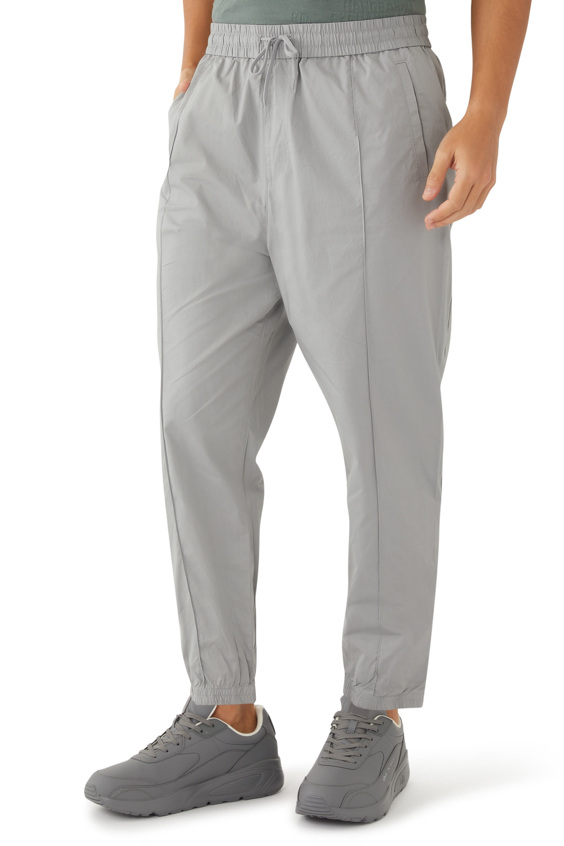 بنطال رياضي بشعار الماركة قطن