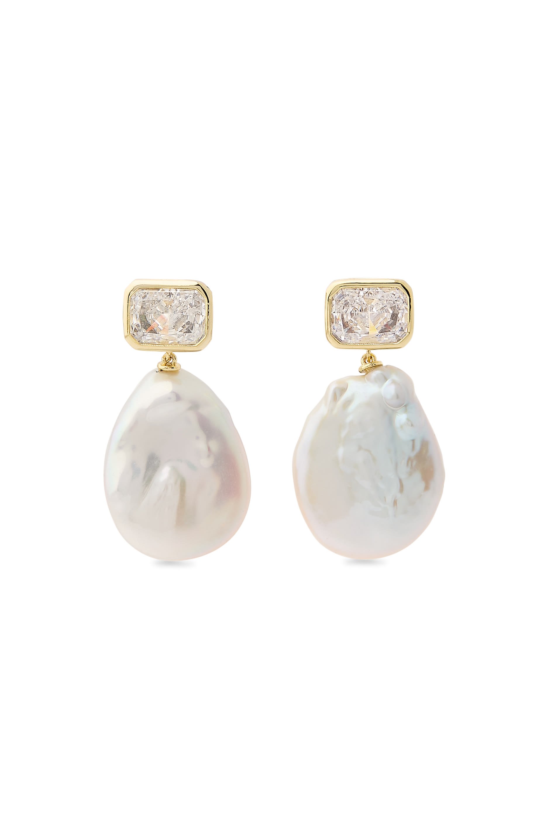 أقراط كليو بأحجار بتصميم مستطيل