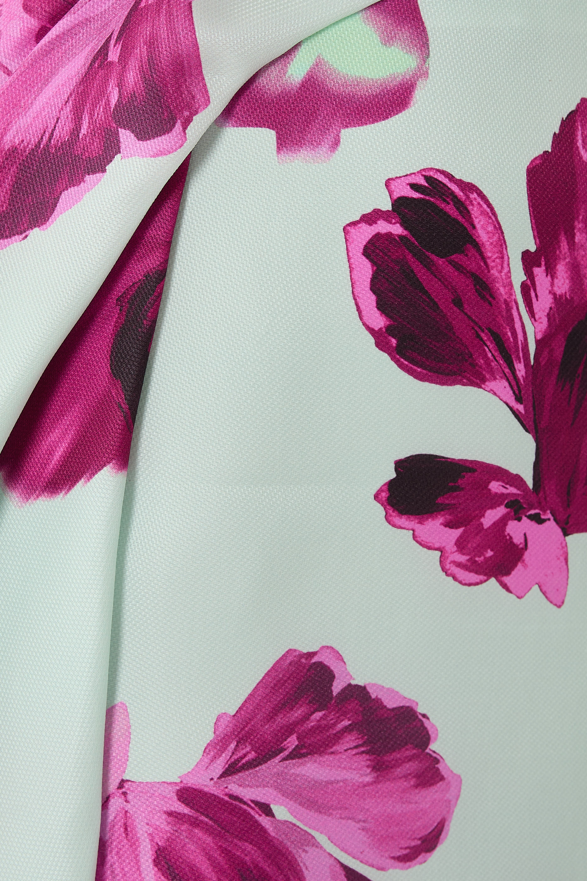 فستان سهرة  بقصة مستقيمة بنقشة زهور