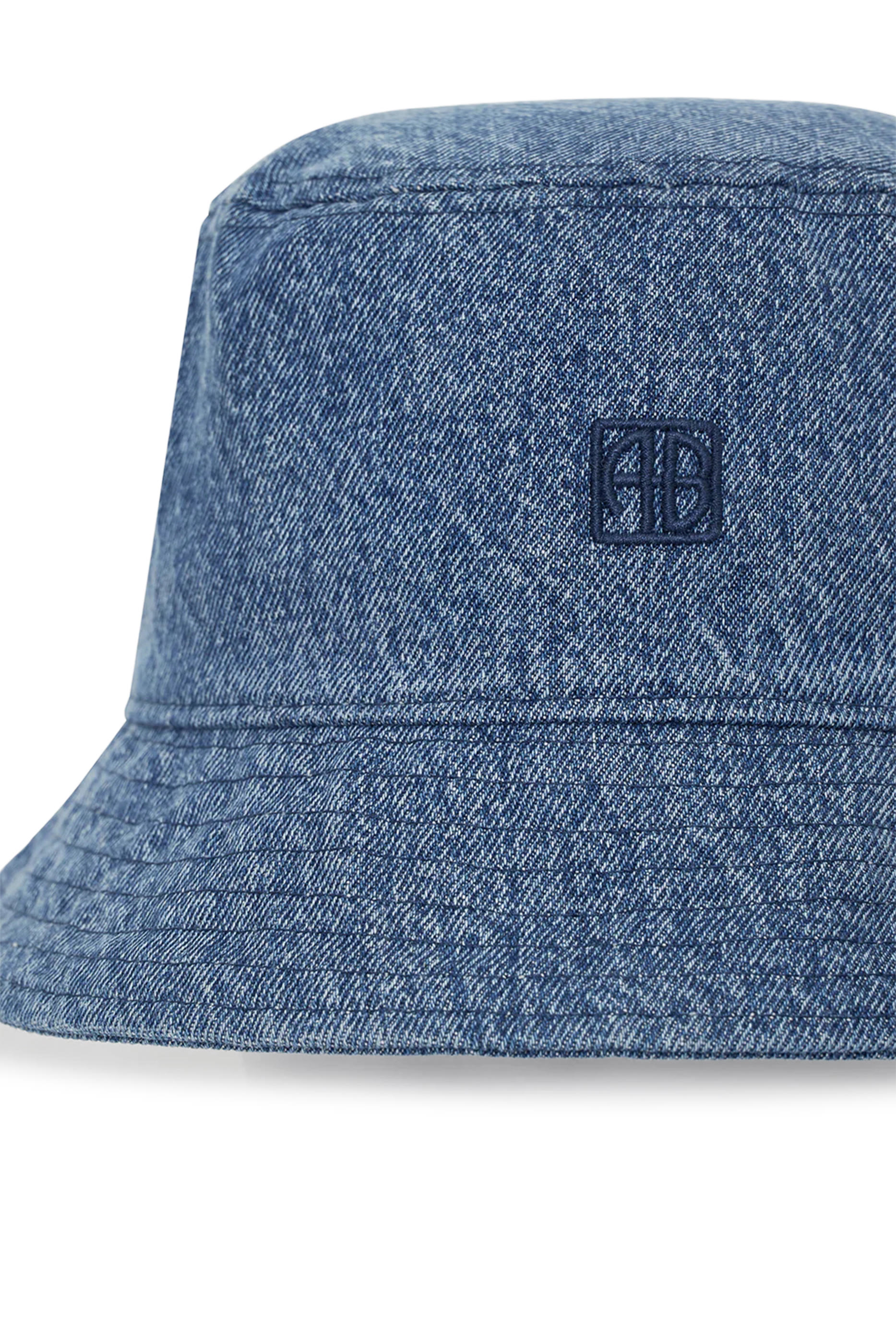 قبعة باكيت نيكس