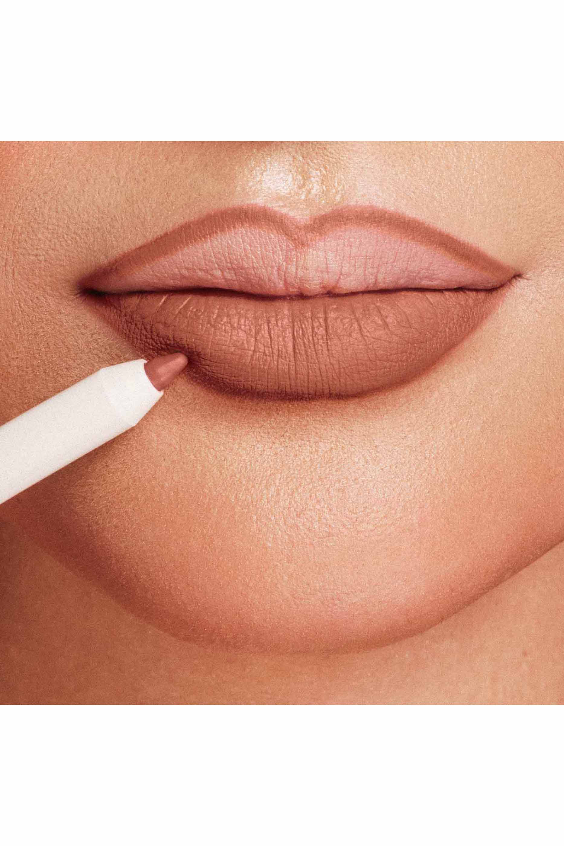 قلم تحديد شفاه ليب ديفينشن مقاوم للماء 