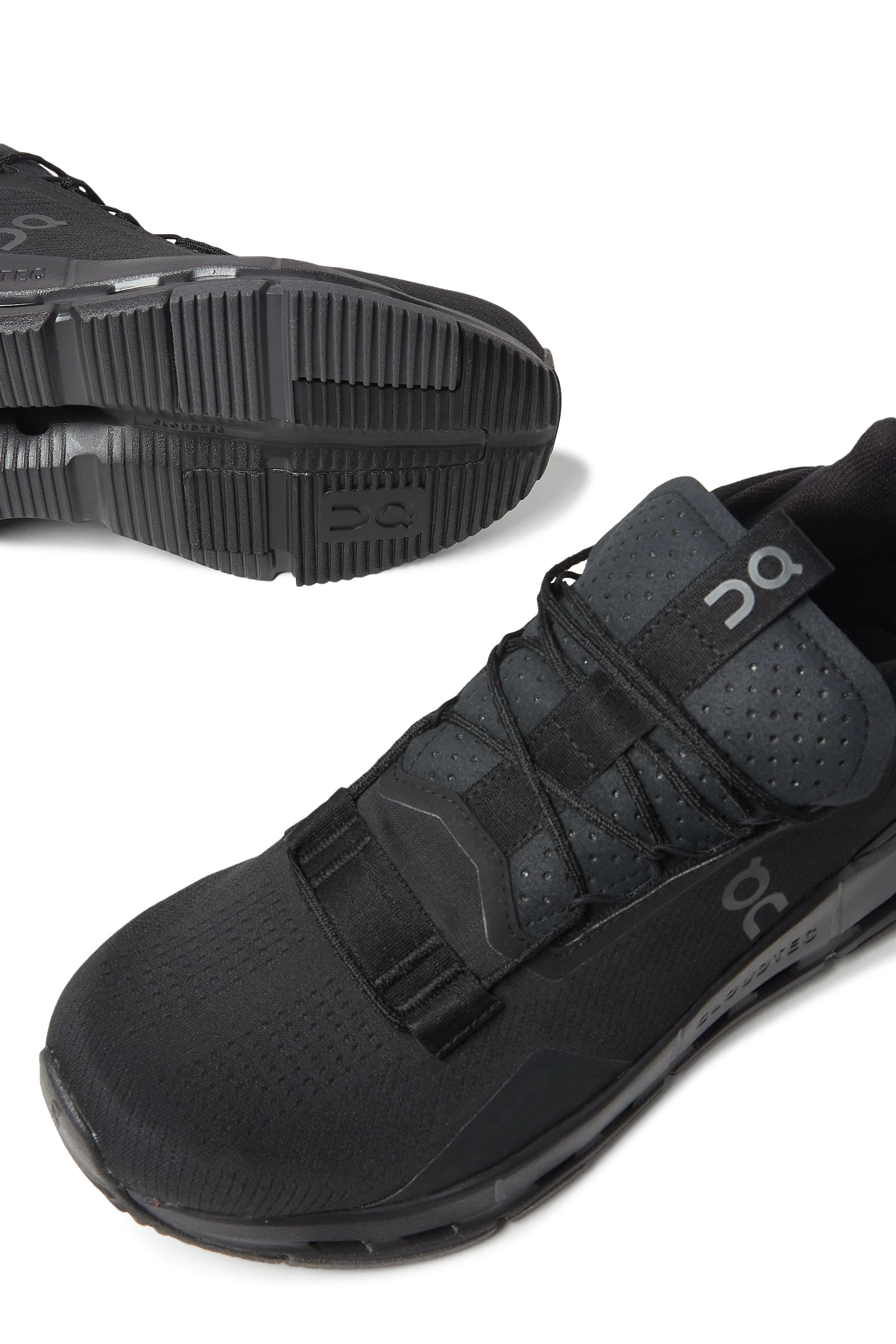 حذاء اي دي  اكس كلاود