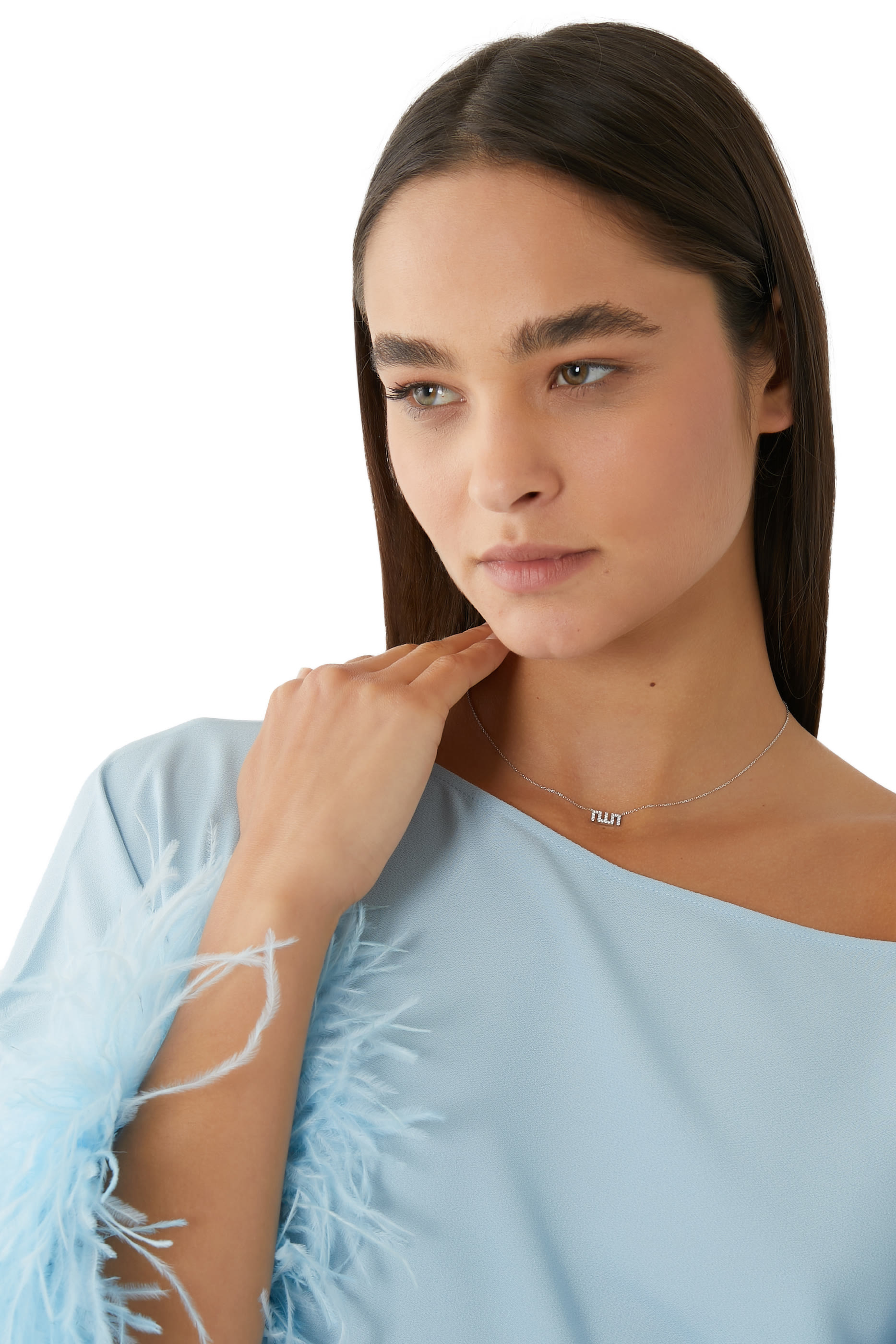 قلادة بدلاية لفظ الجلالة الله صغيرة مرصعة بماس ذهب &rlm;أبيض عيار 18