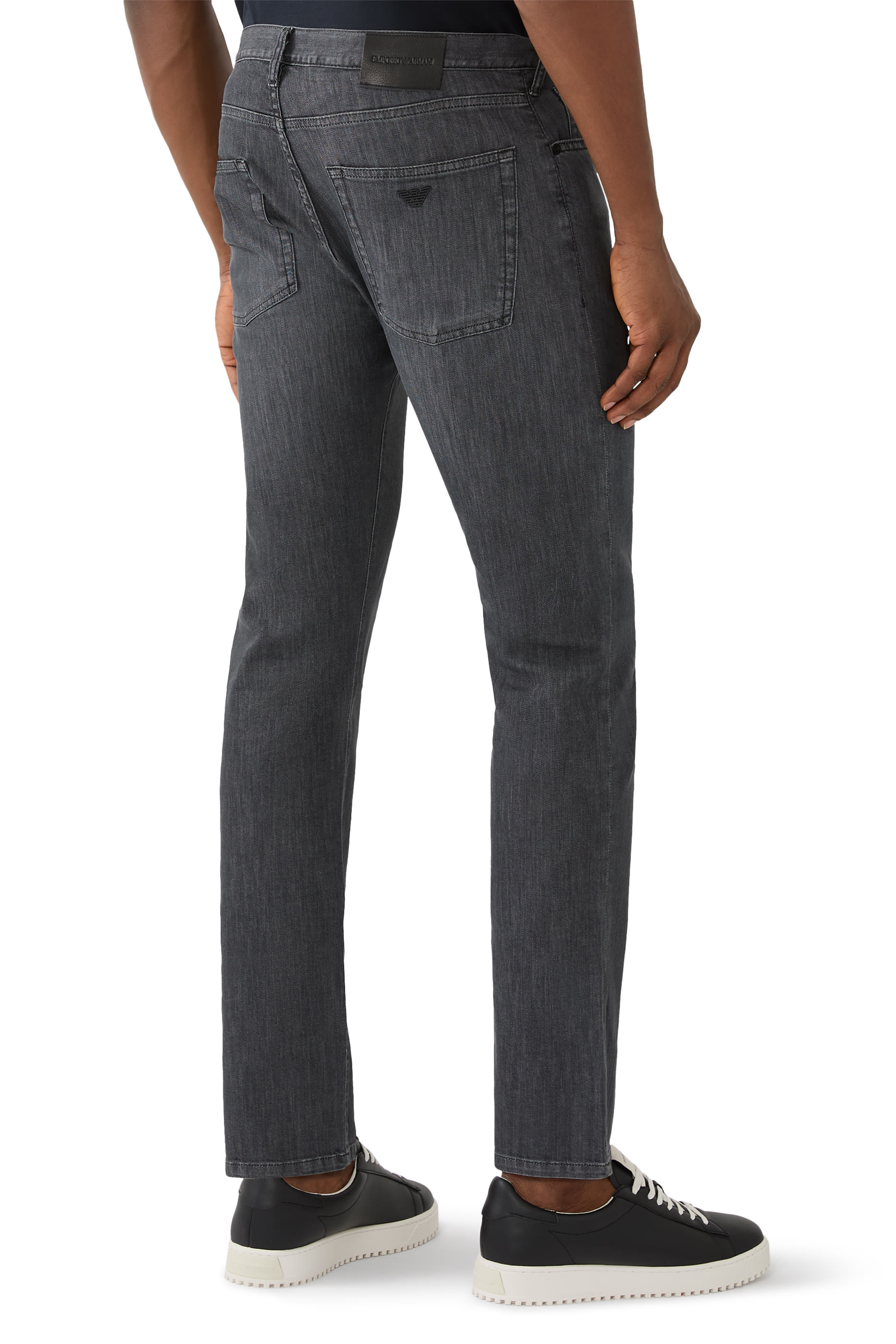 بنطال دنيم بقصة مستقيمة