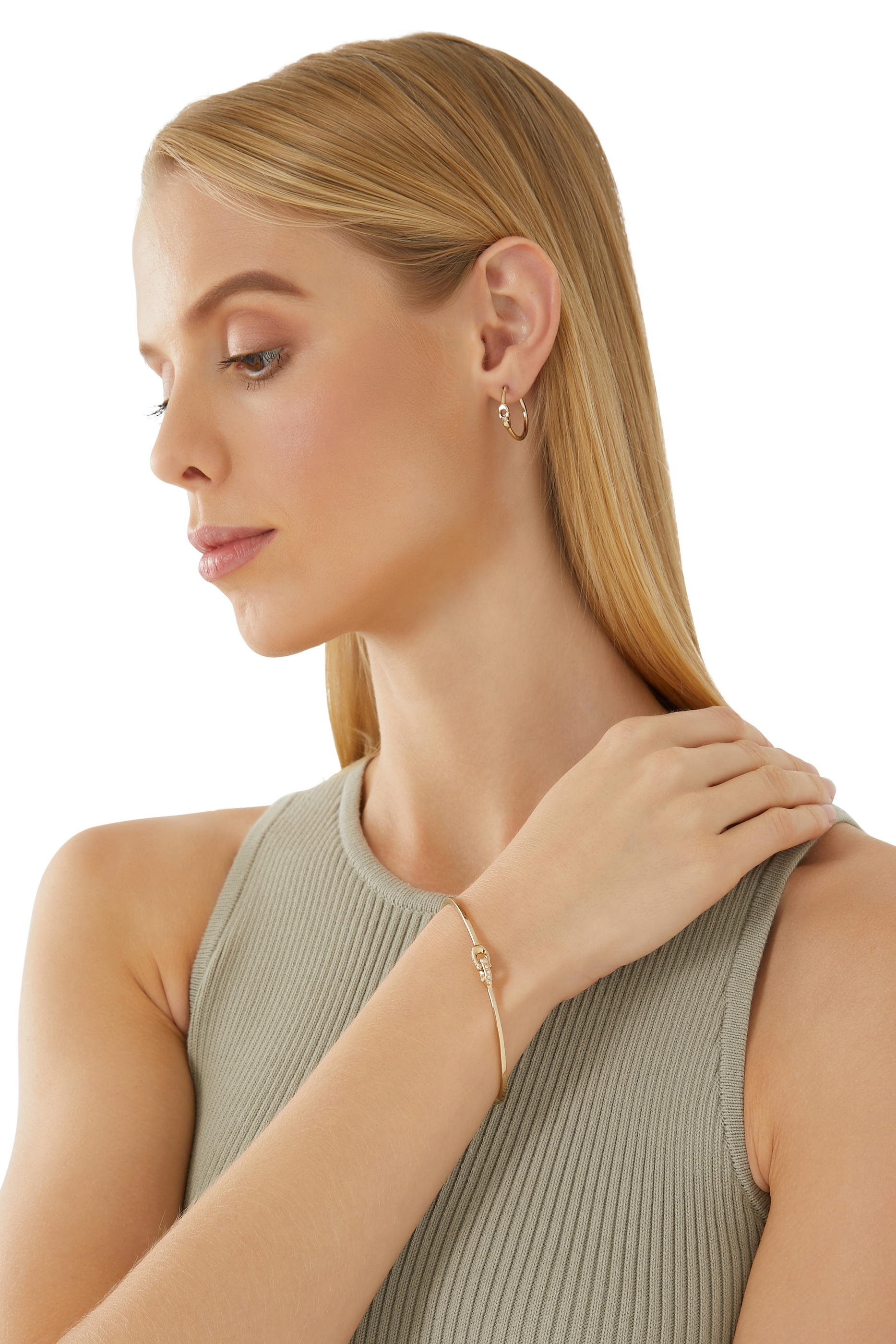 سوار بشعار الماركة بتصميم متداخل