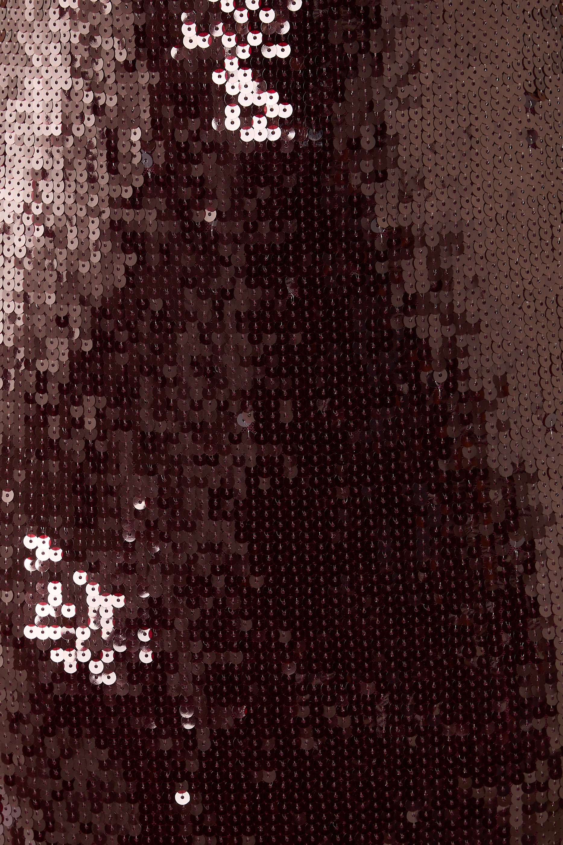 فستان طويل بأكمام كاب