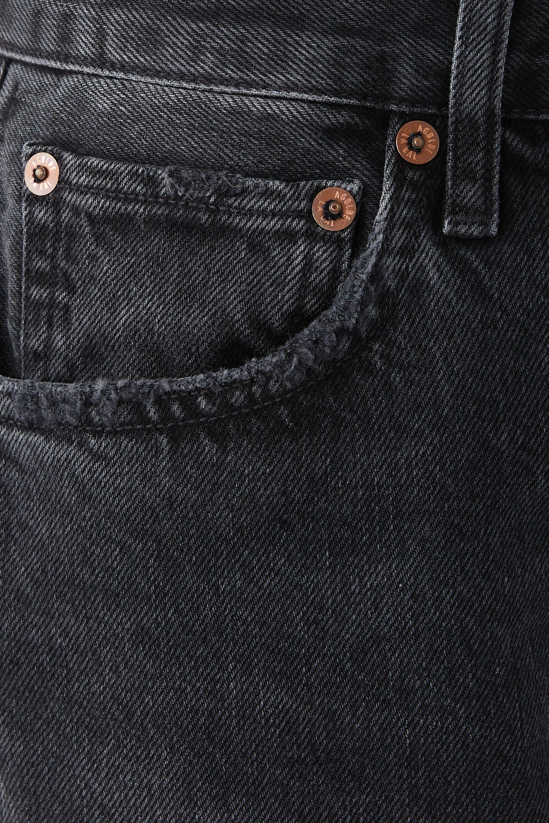 بنطال جينز رايلي بقصة ساق مستقيمة فصيرة وخصر مرتفع