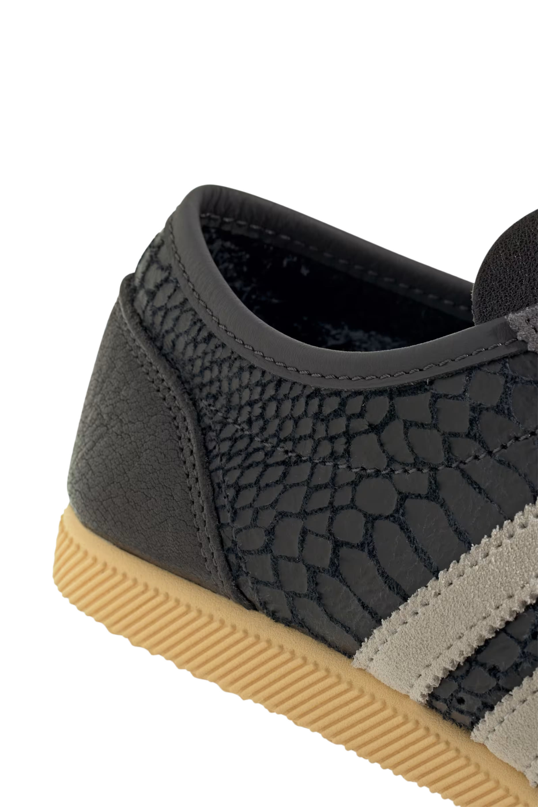 سنيكرز جابان ديكون