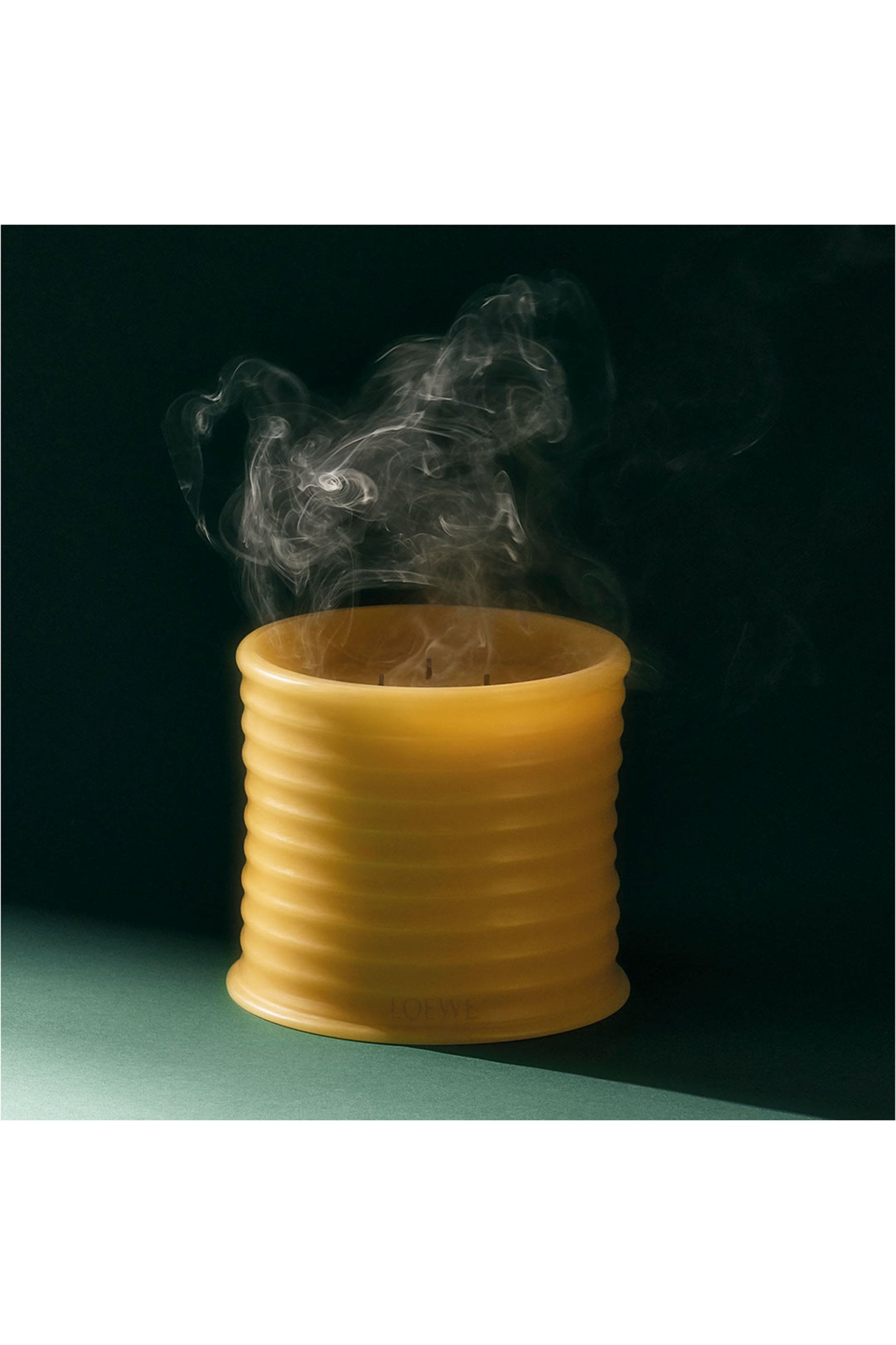 شمعة معطرة شمع العسل متوسطة الحجم