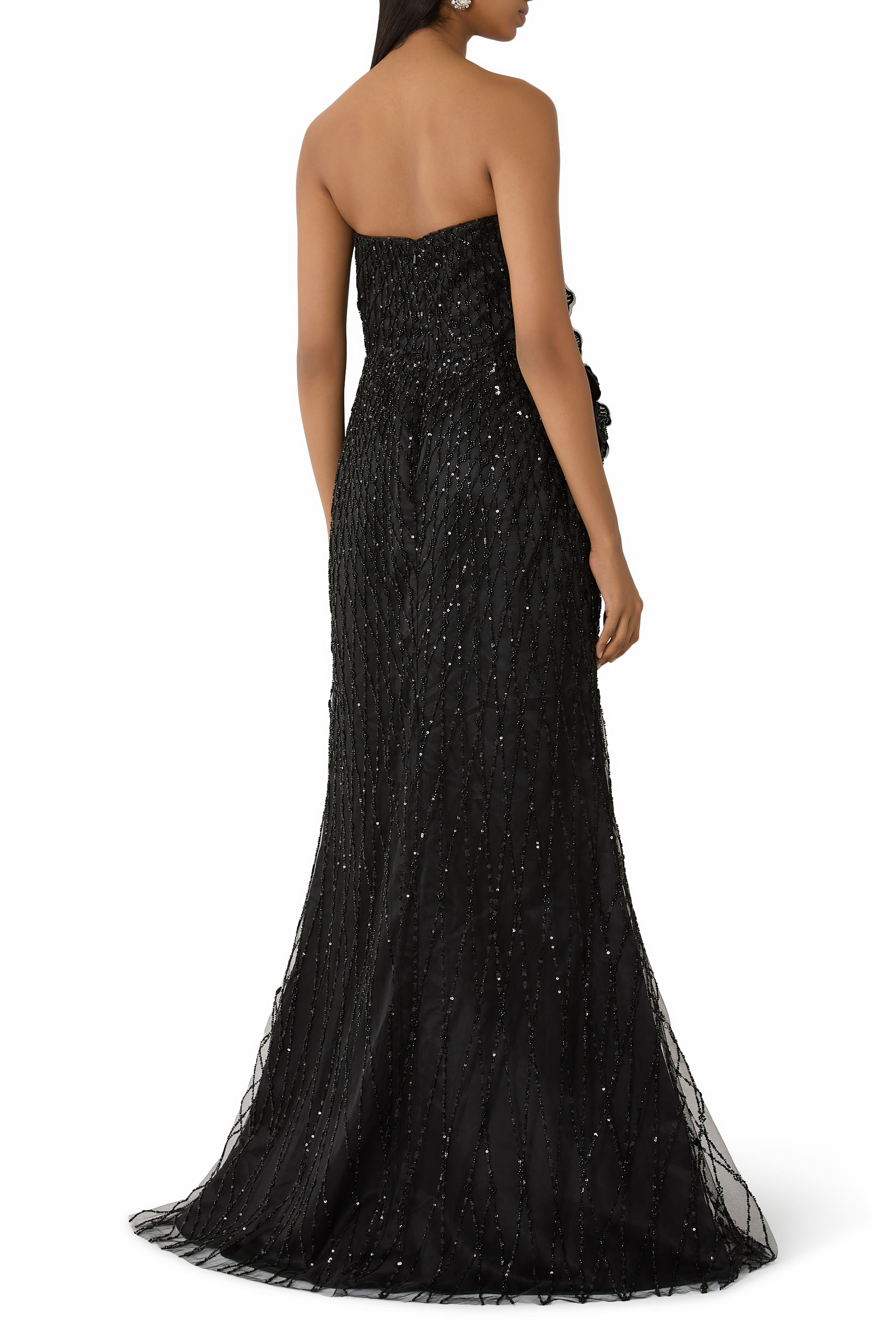 فستان سهرة بلا حمالات