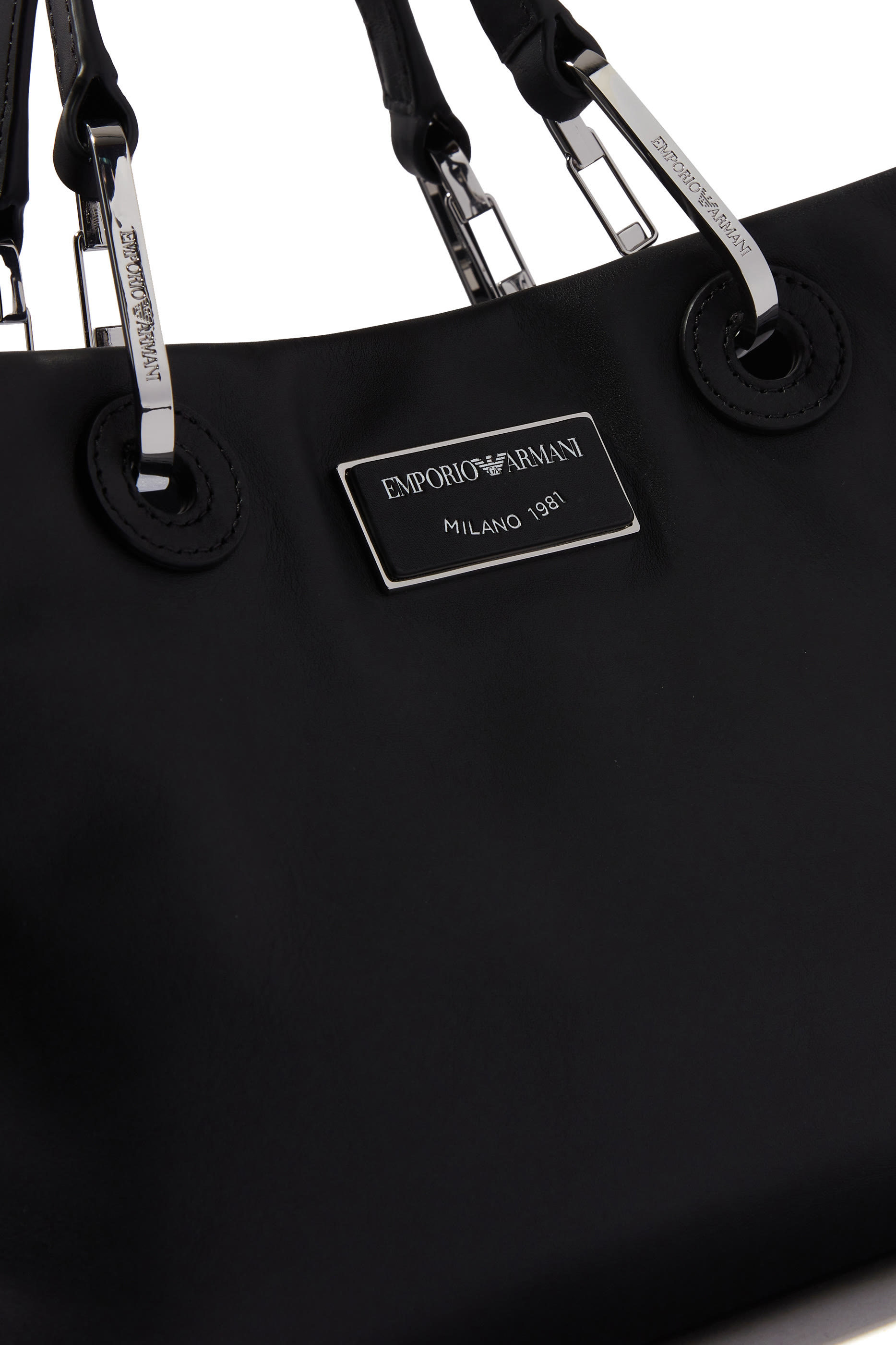 حقيبة يد ما اي ايه بحلية شعار الماركة