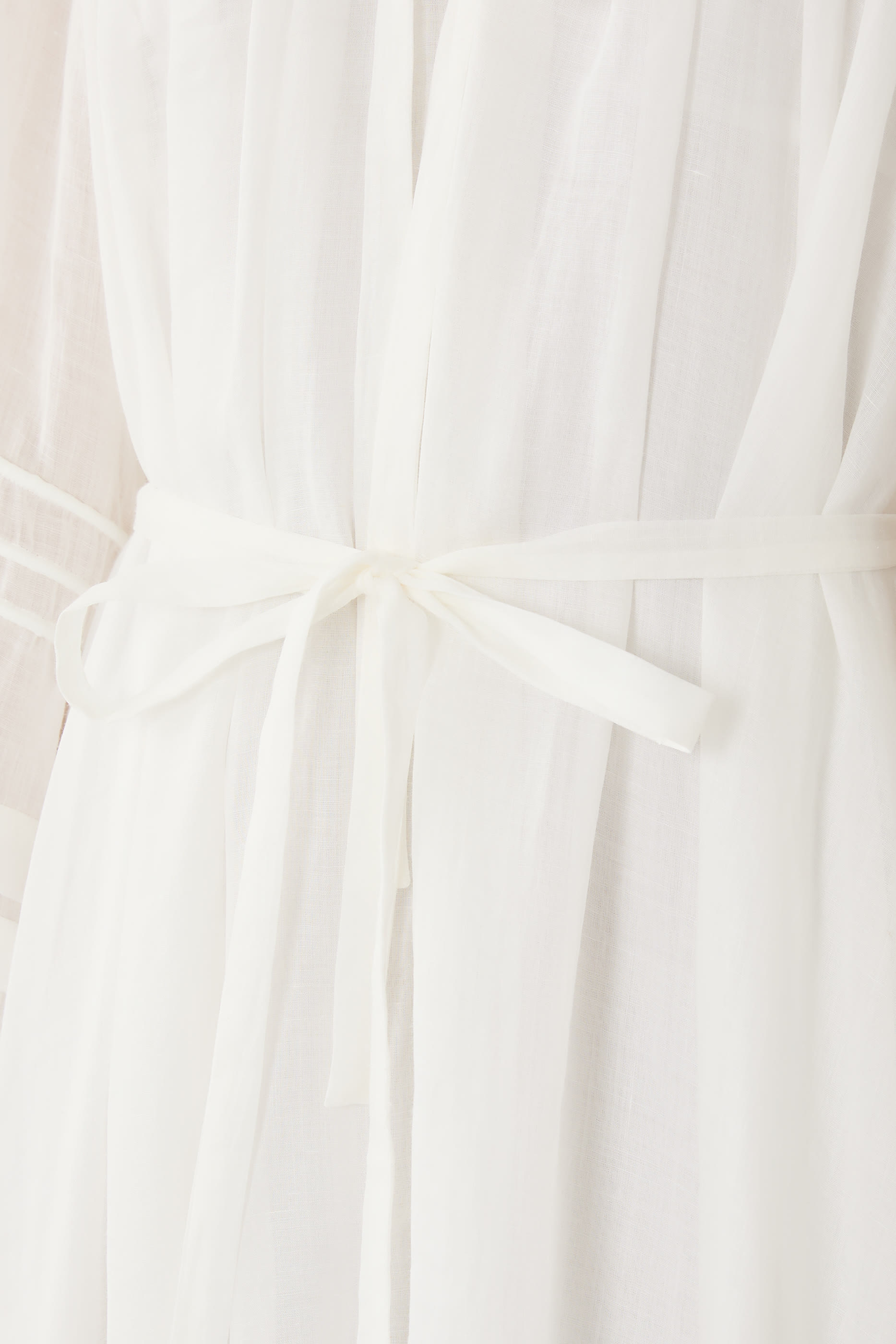 فستان ربيلين بأكمام منفوخة وأربطة