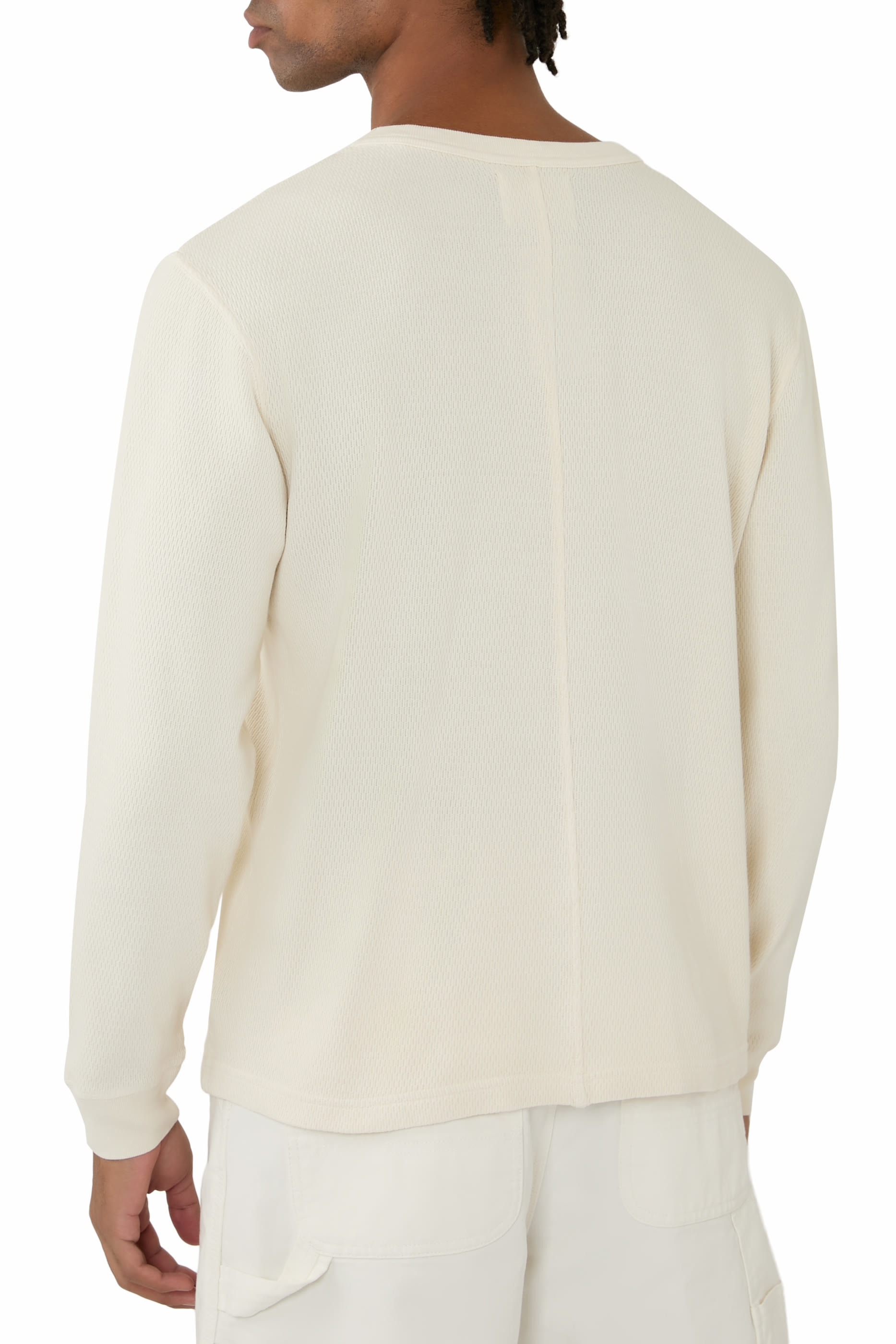 كنزة بياقة ضيقة وافل