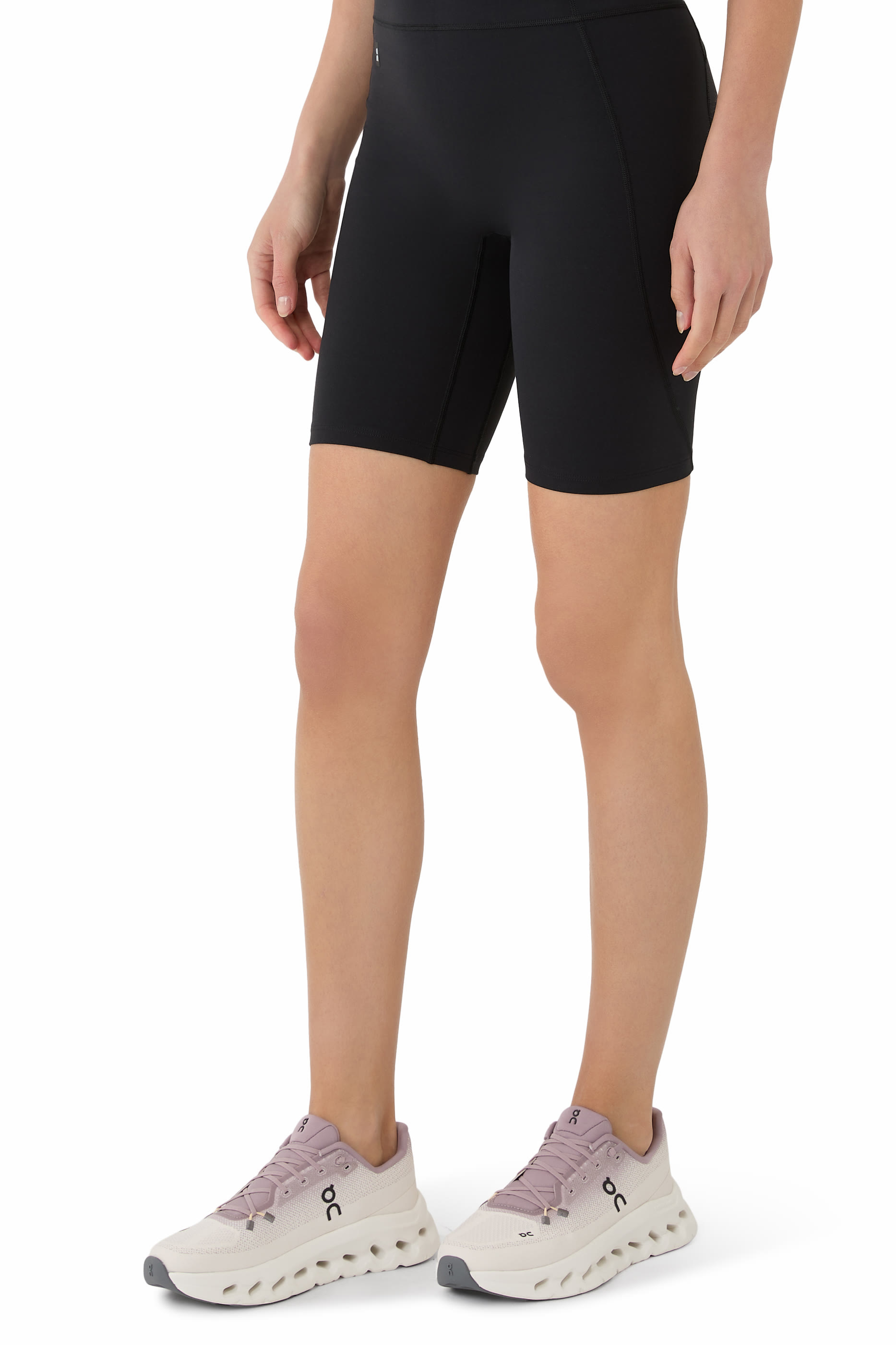 سنيكرز كلاودتيلت للنساء 