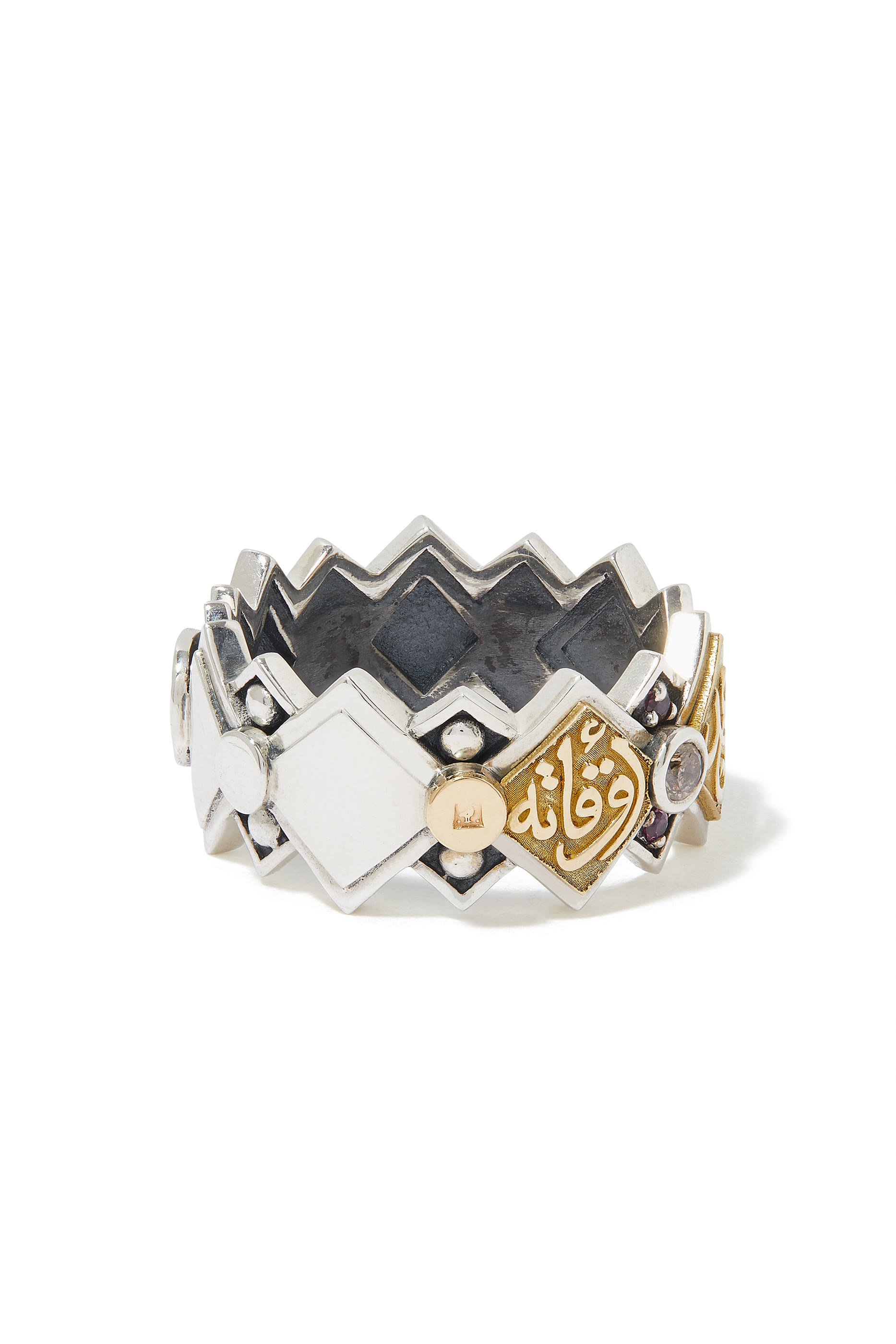 خاتم بكلمة حبيبي مرصع بلارودوليت والماس، ذهب أصفر عيار 18 وفضة إسترلينية