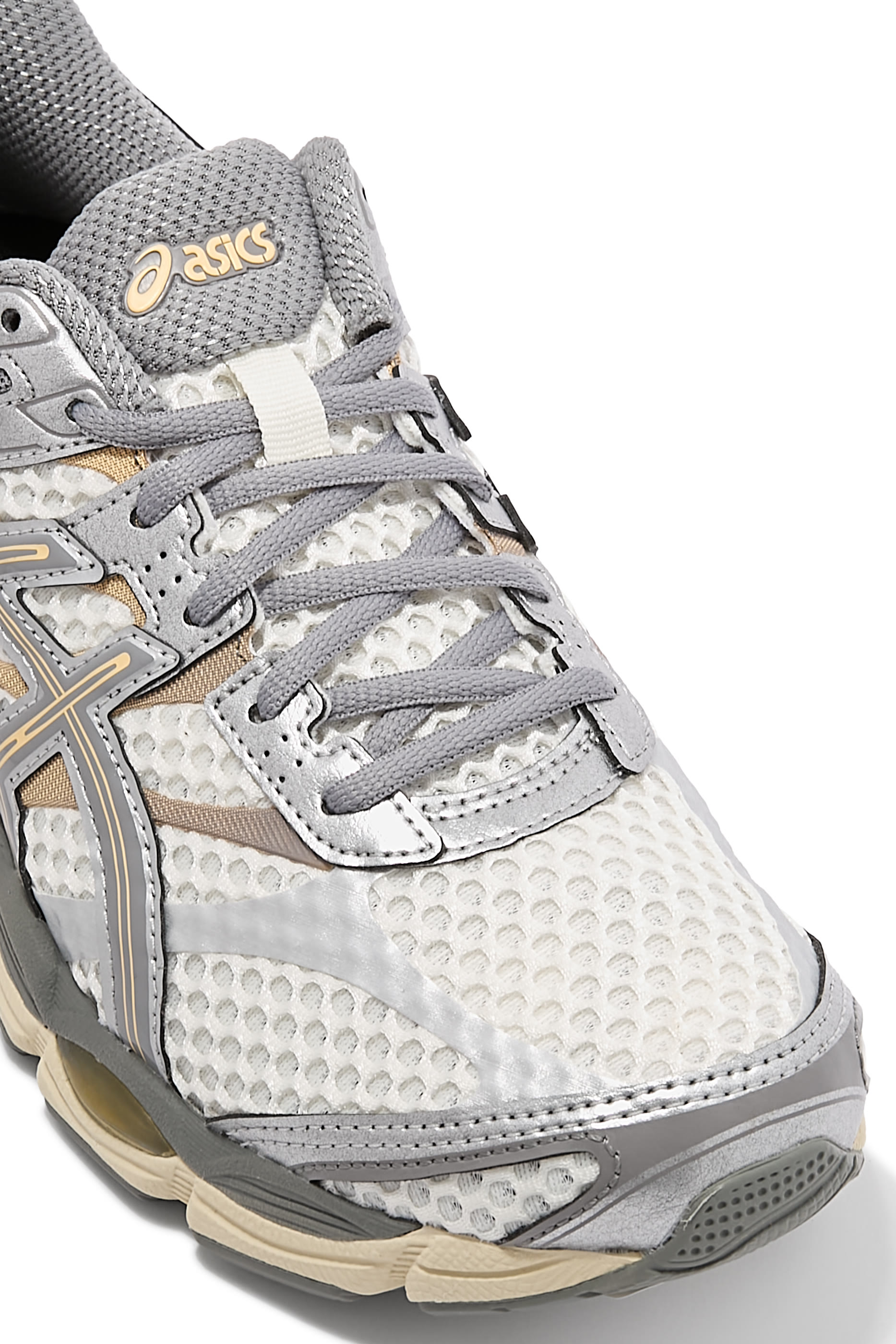 سنيكرز جل-كومولوس 16