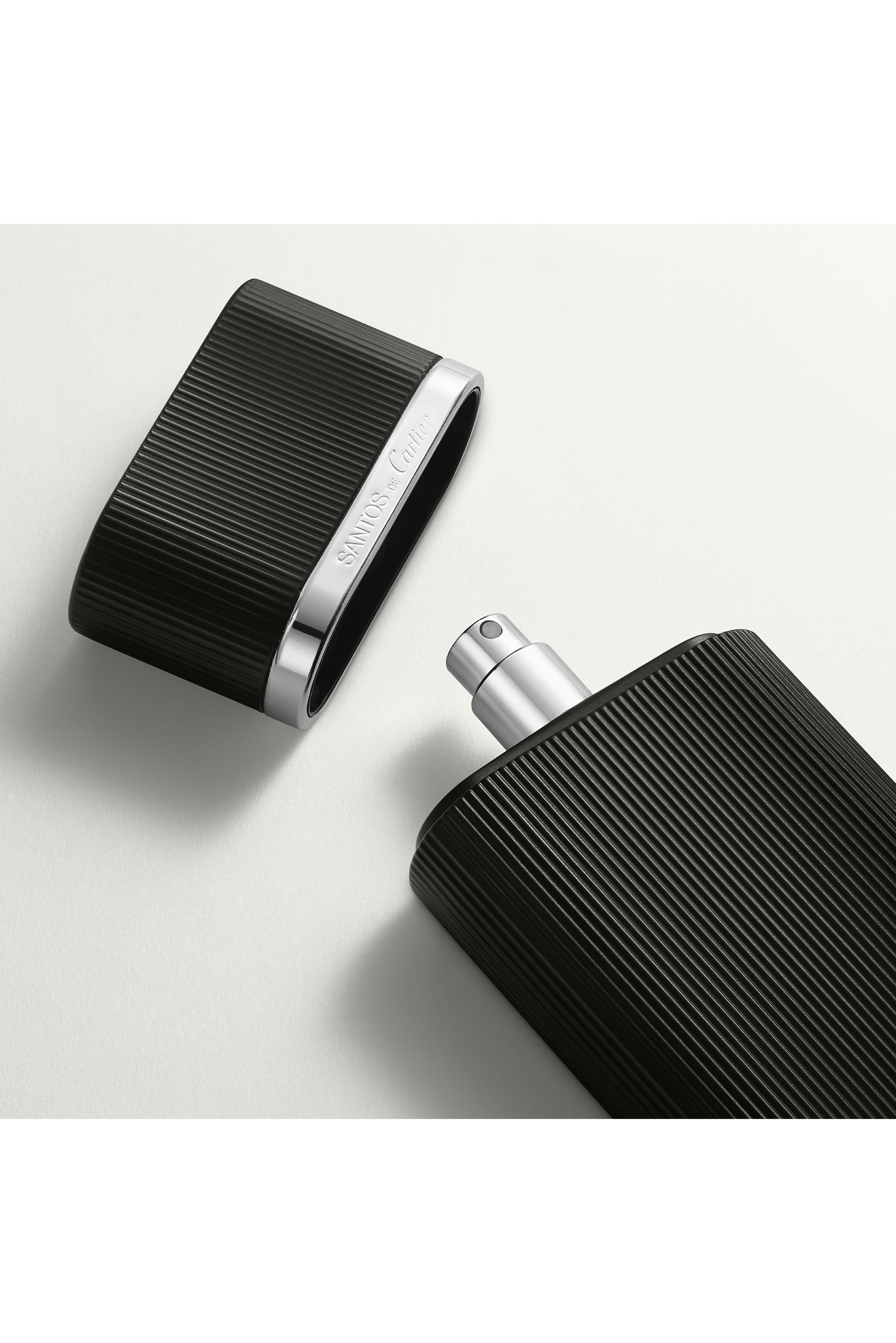 ماء تواليت سانتوس دي كارتير