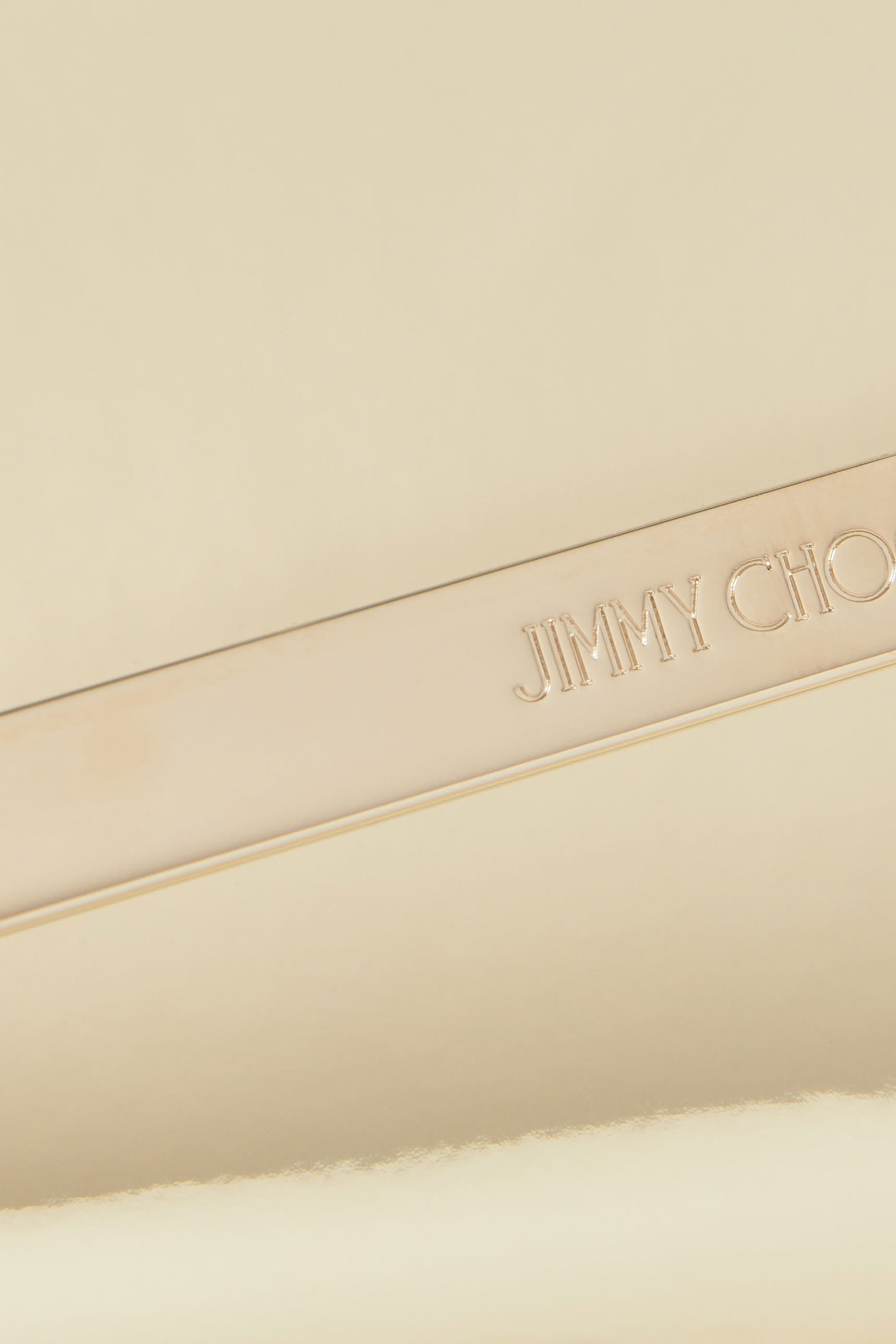 كلاتش إيمي بتصميم ظرف جلد لامع