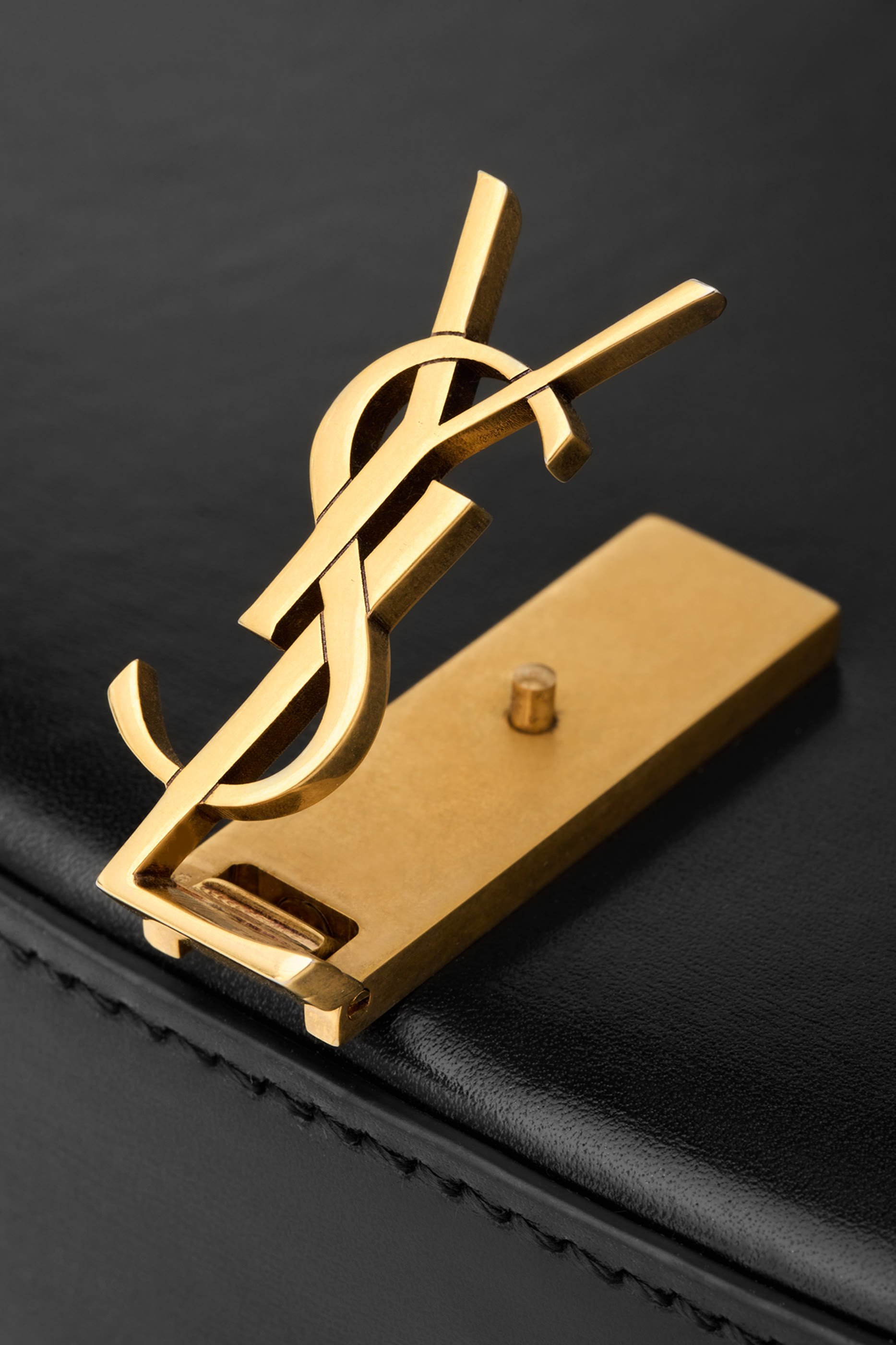 حقيبة صغيرة فولتير ان بوكس سان لوران