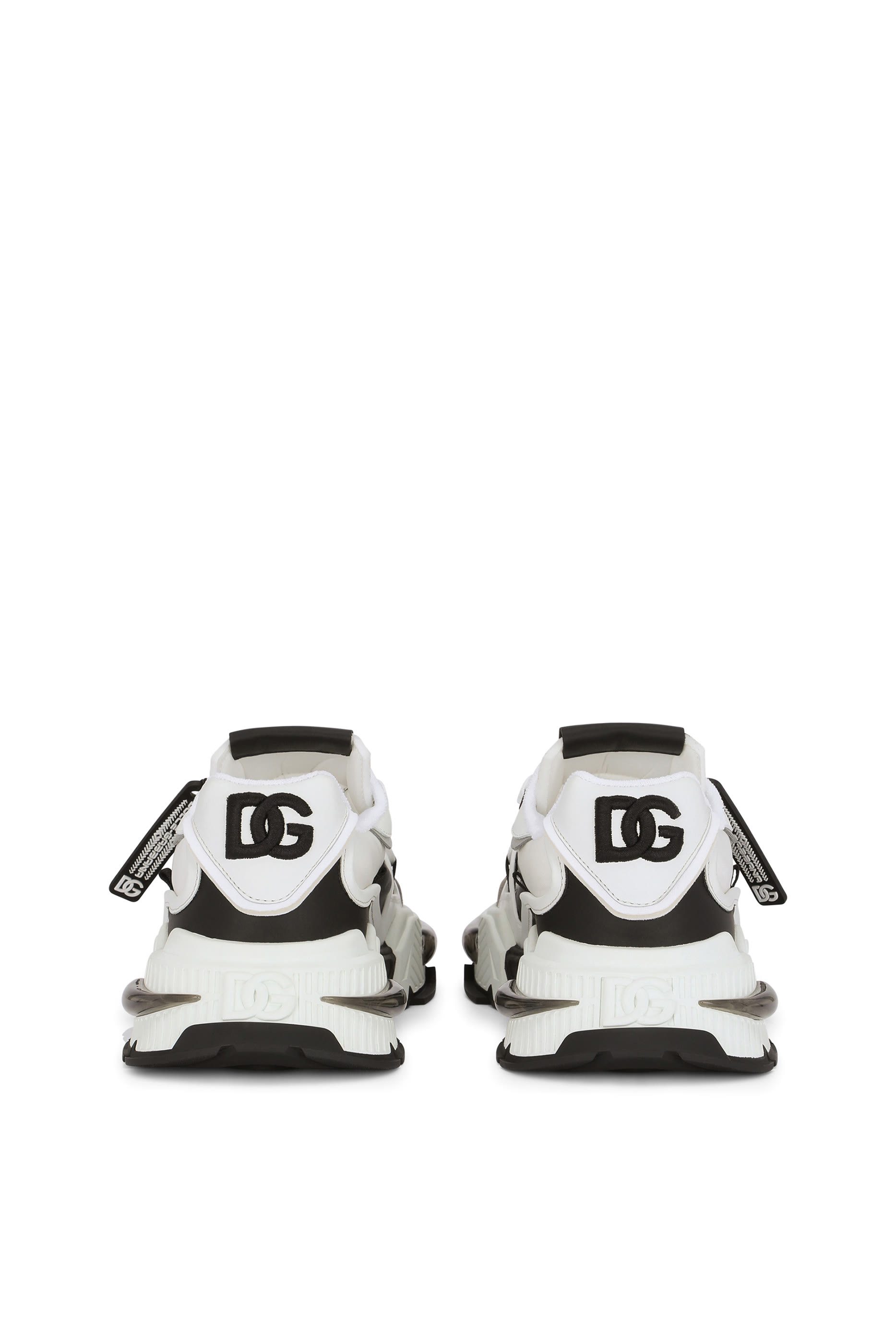 سنيكرز إيرماستر بخامات متنوعة