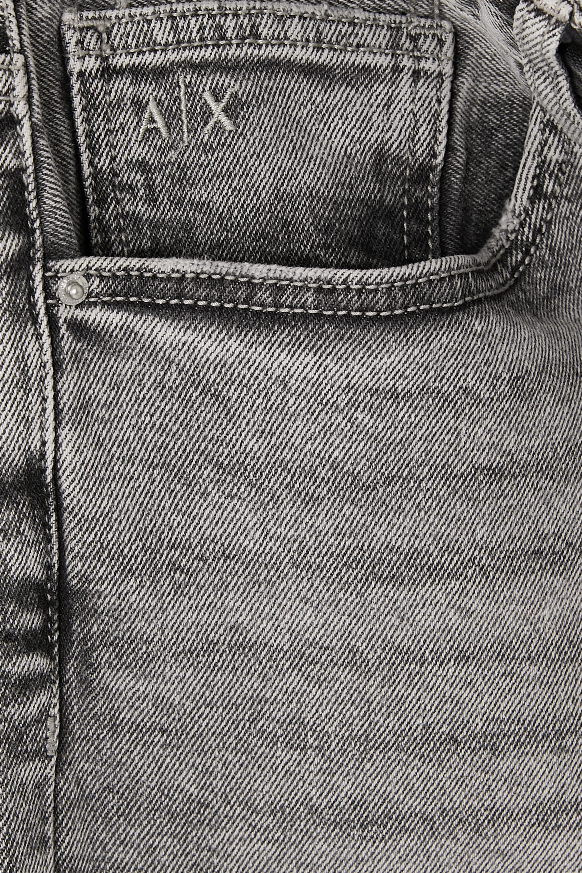 بنطال جينز بقصة مستقيمة دنيم