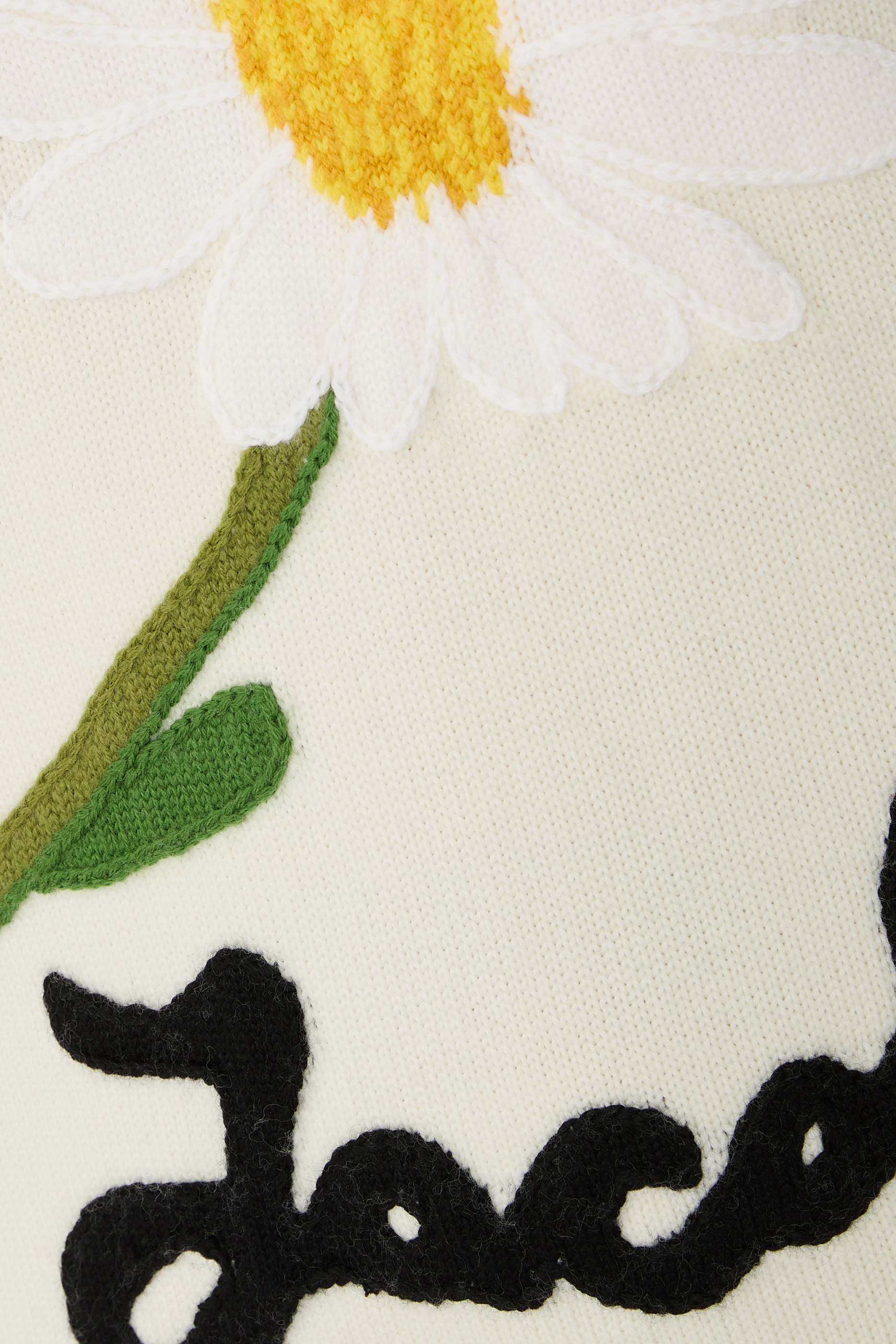 كنزة بياقة ضيقة وشعار مارك إز جوي جاكار