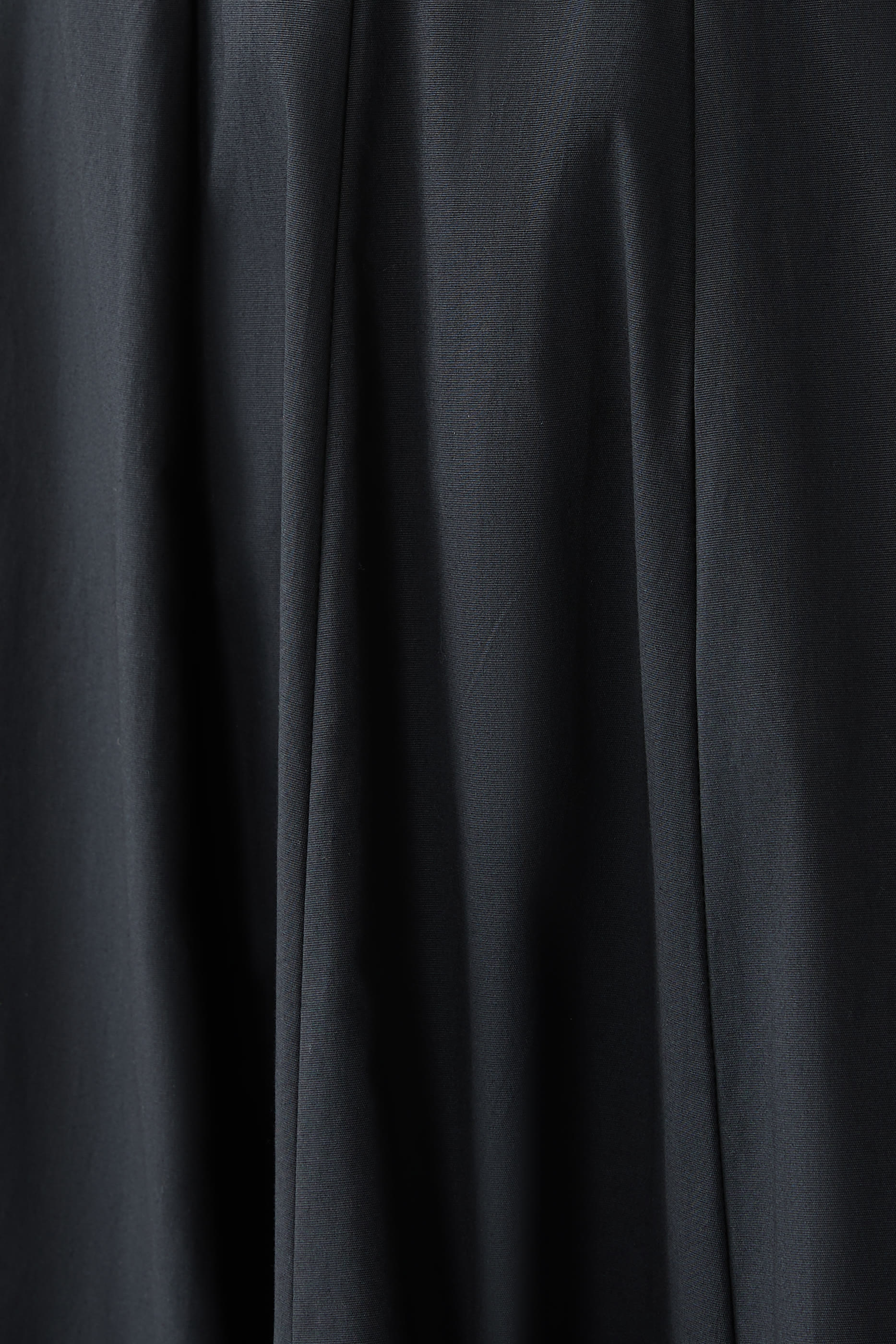 فستان ويلز بأكمام قصيرة