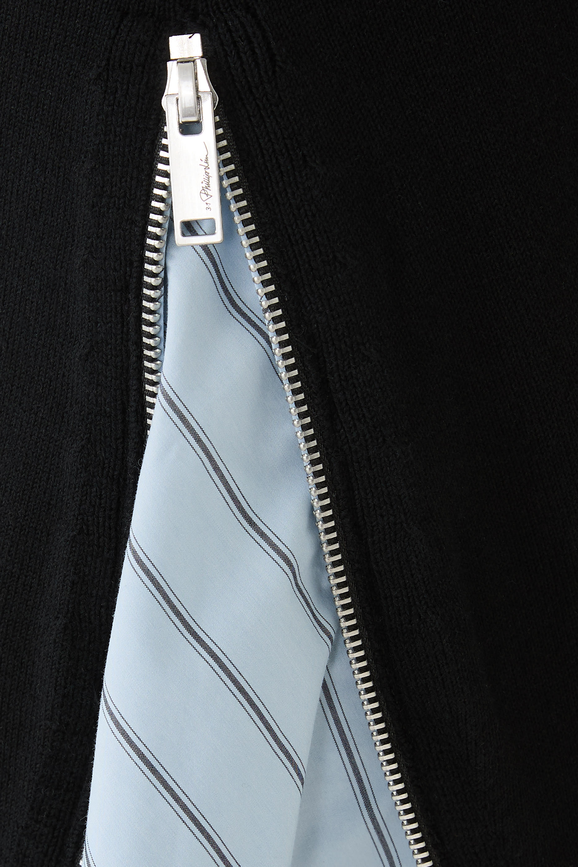 فستان قصير بأجزاء عريضة بسحاب