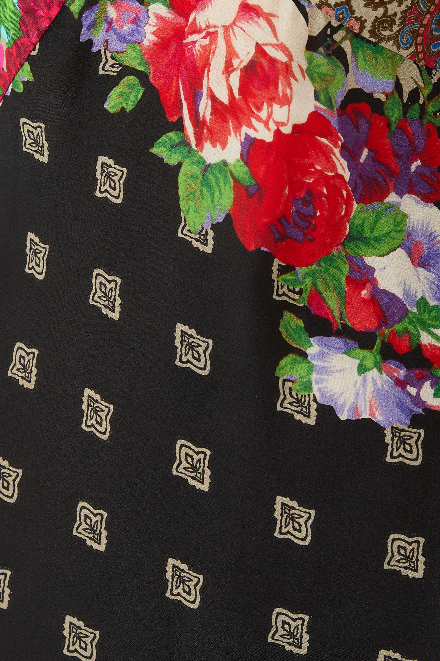 فستان بحمالات مزينة بعقدة فيونكة