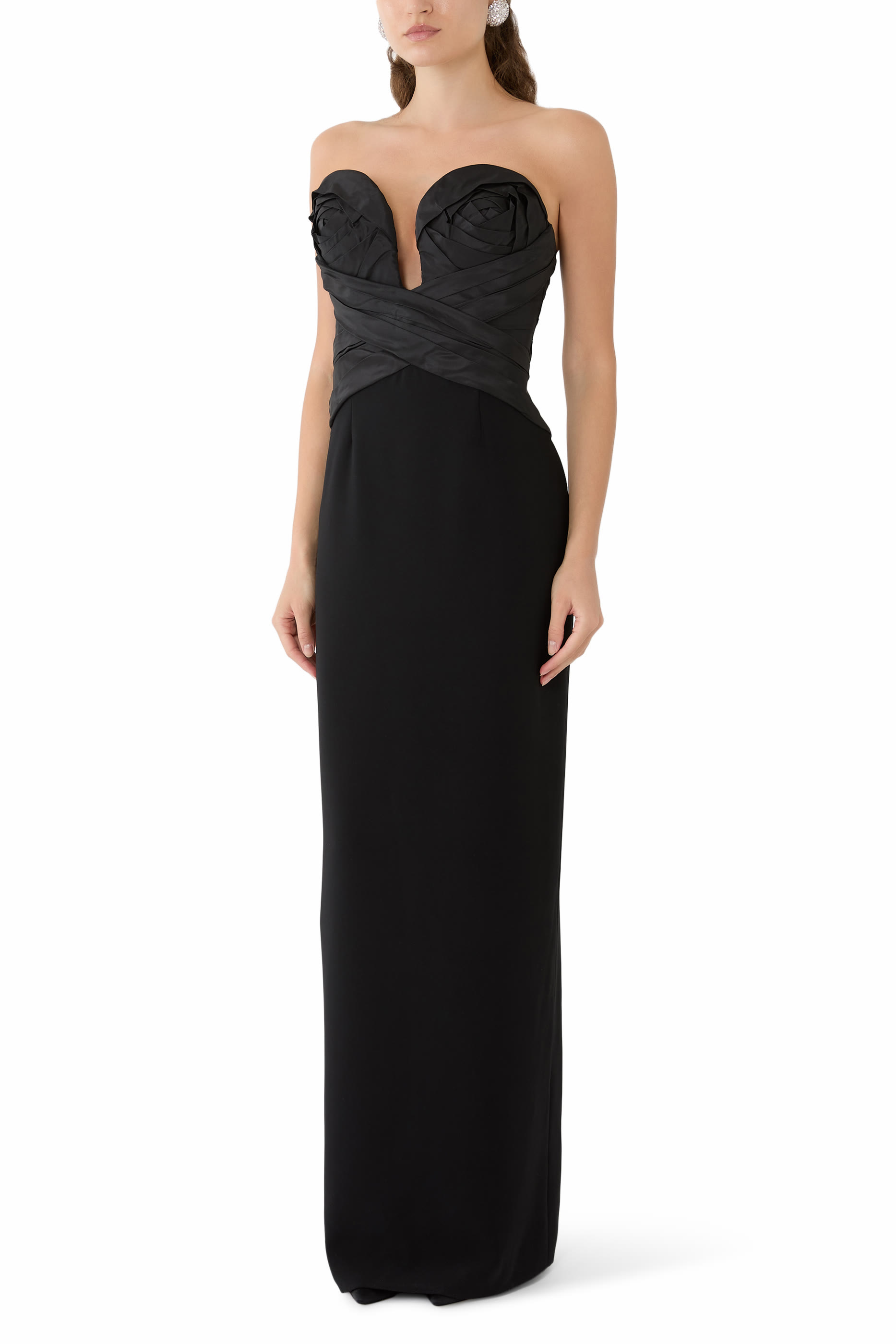 فستان سهرة بقصة مستقيمة بلا حمالات بصدرية بتفاصيل درابيه