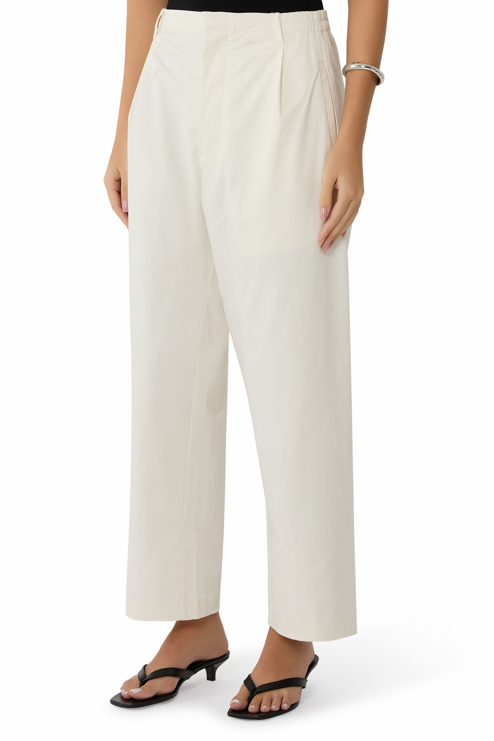 بنطال سانكتواري