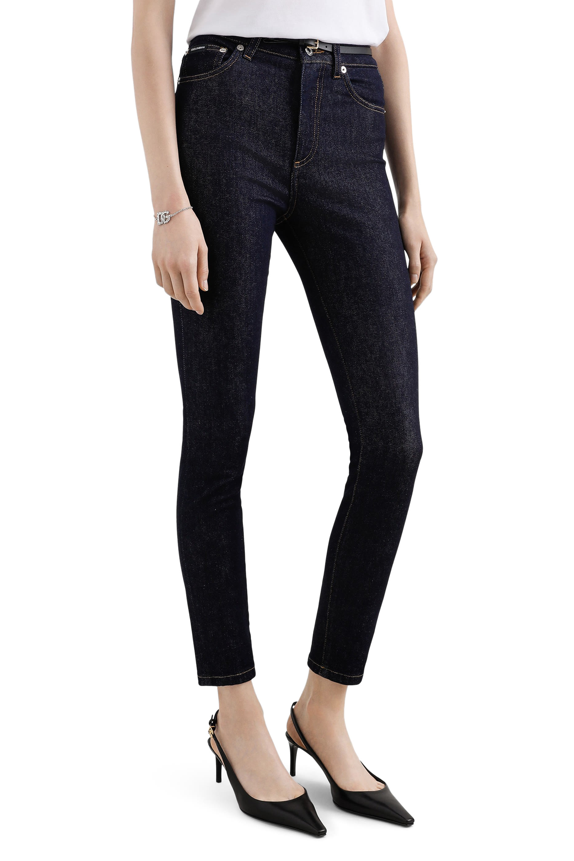 بنطال جينز بقصة ضيقة دنيم