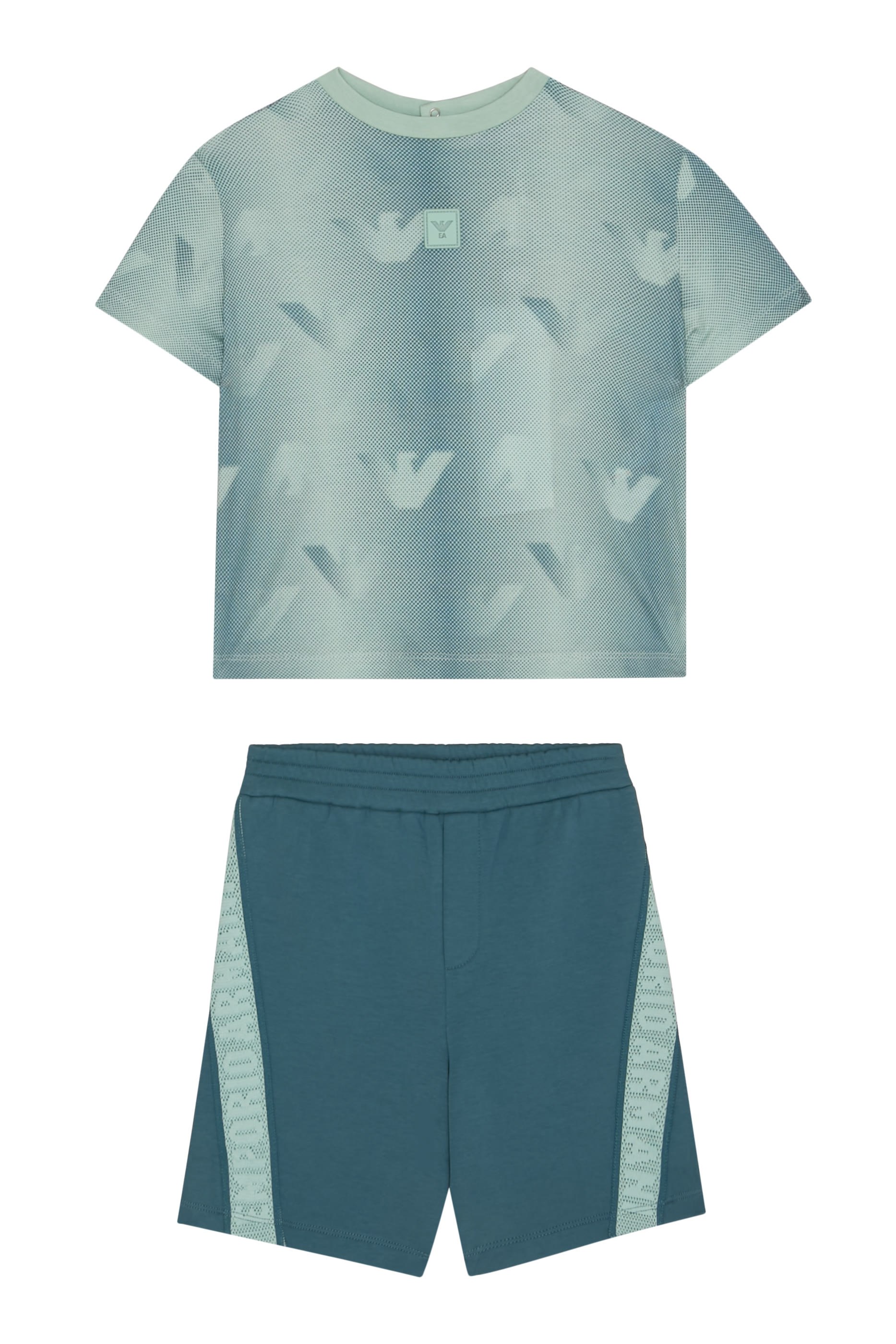 طقم تيشيرت وشورت بشعار الماركة للأطفال