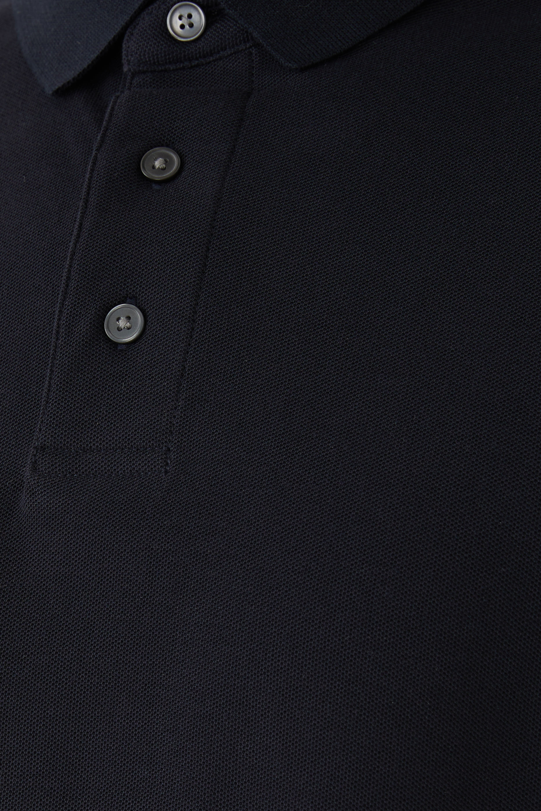 قميص بولو بشريط مطرز بشعار الماركة