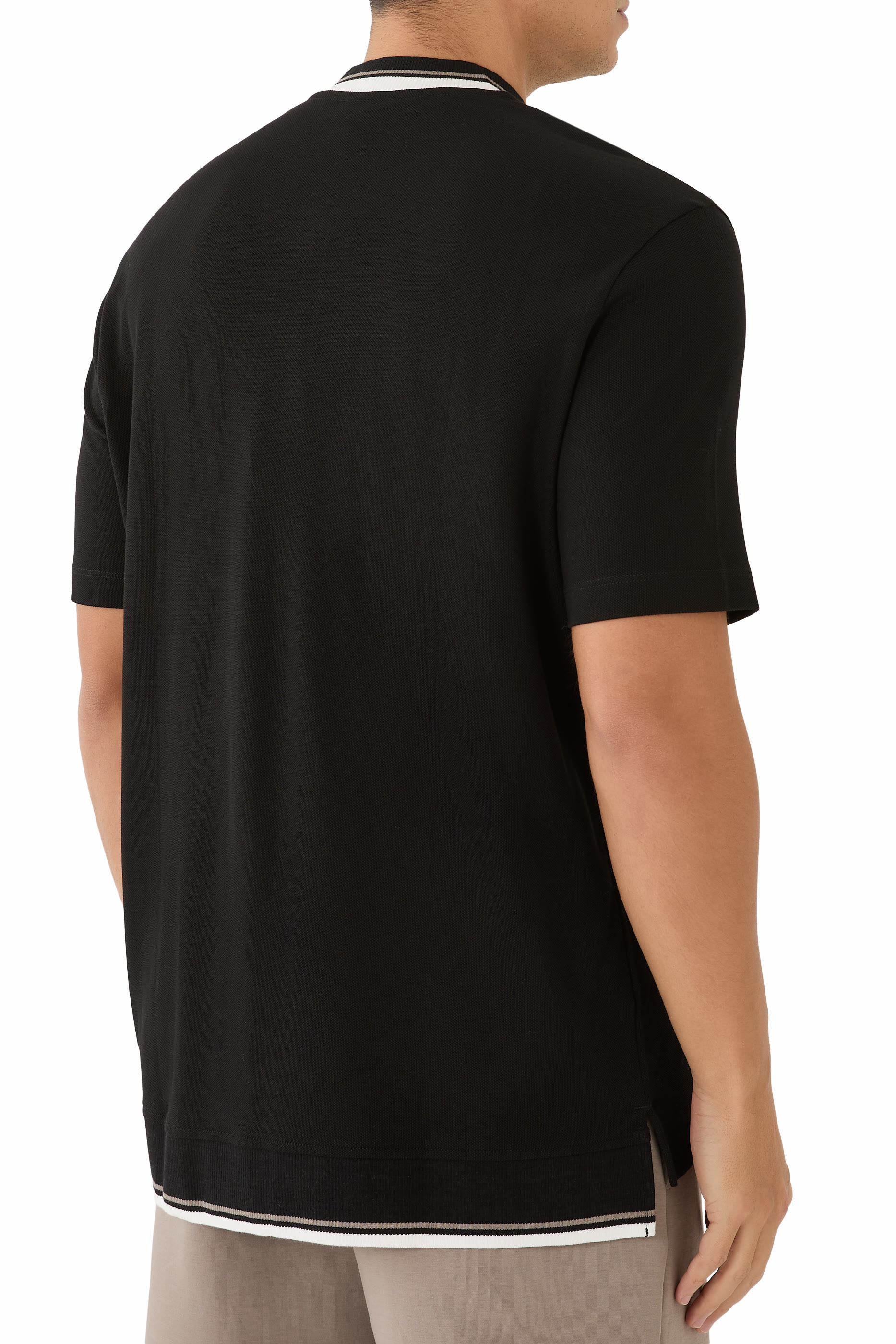 قميص بولو بسحاب قصير مزين بشعار الماركة